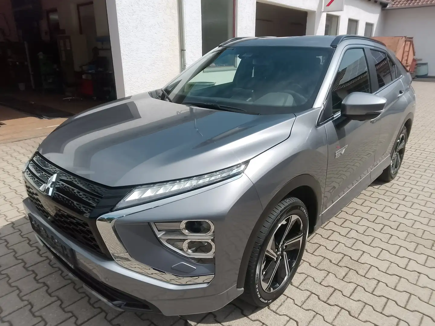 Mitsubishi Eclipse Cross Eclipse Cross Plug-In Hybrid Plug-In Hybrid 4WD Pl Grau - 2