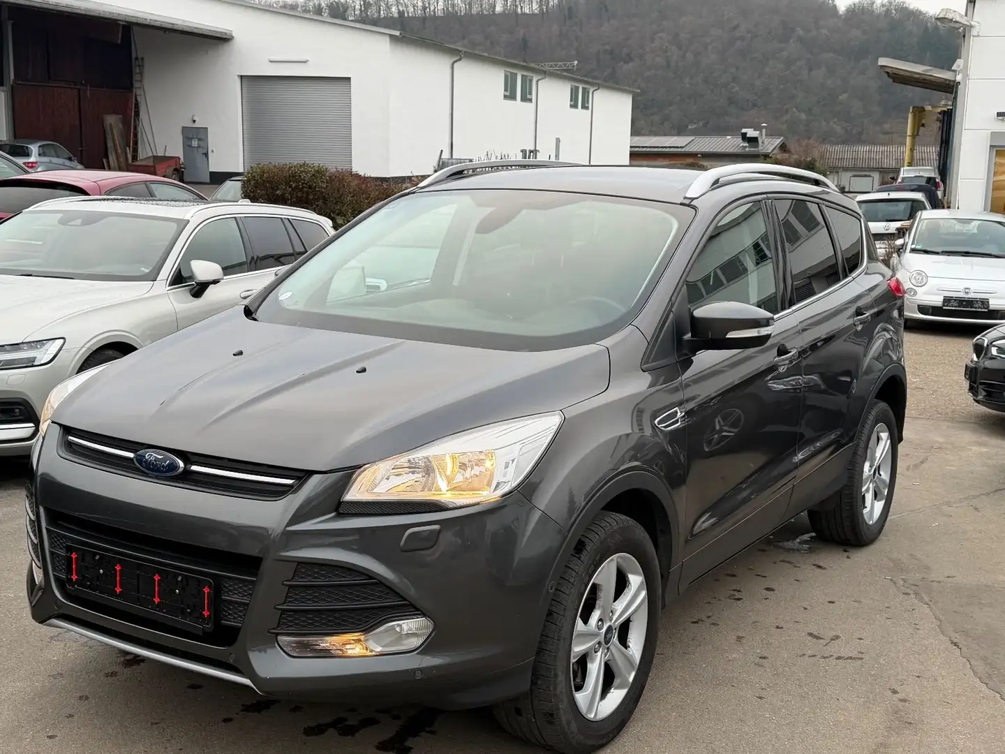 Ford Kuga Sync Edition*NEU*TÜV*2.0*150PS* Grijs - 1