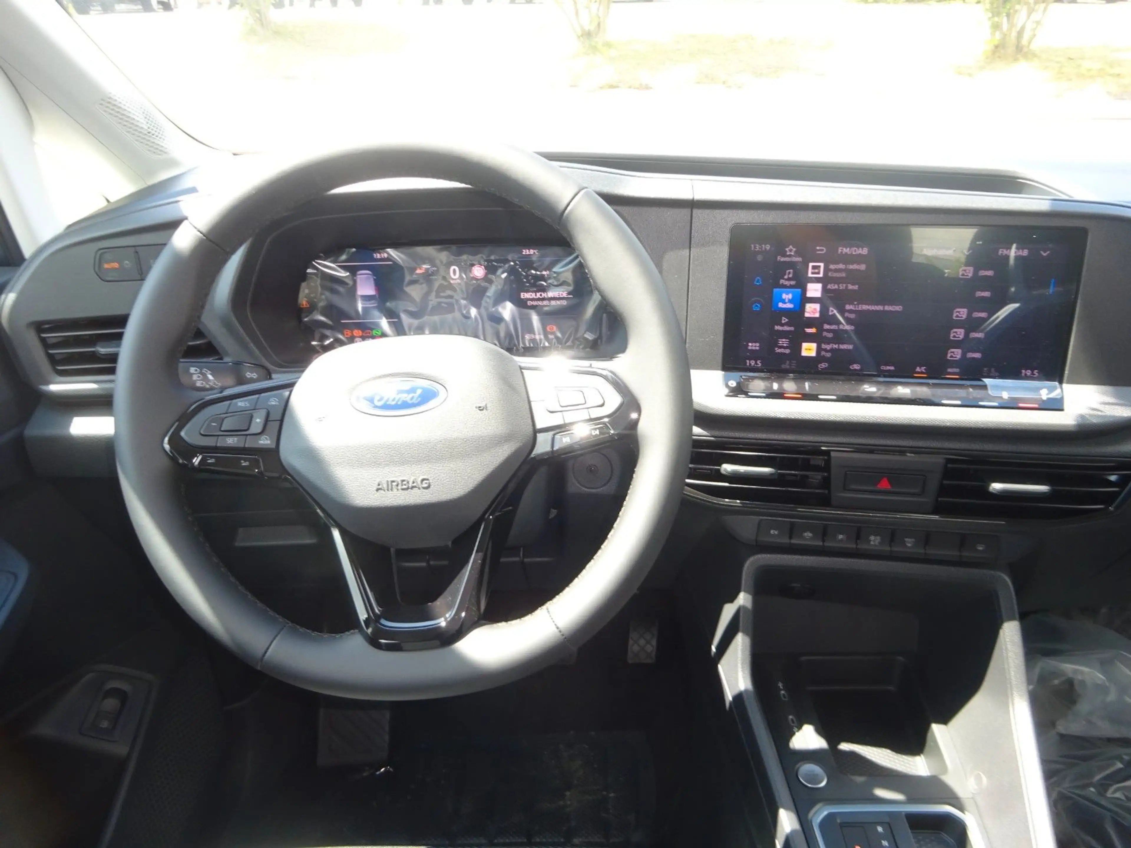 Ford Tourneo Connect PHEV Trend Aut AHK Kamera GRA — photo 14