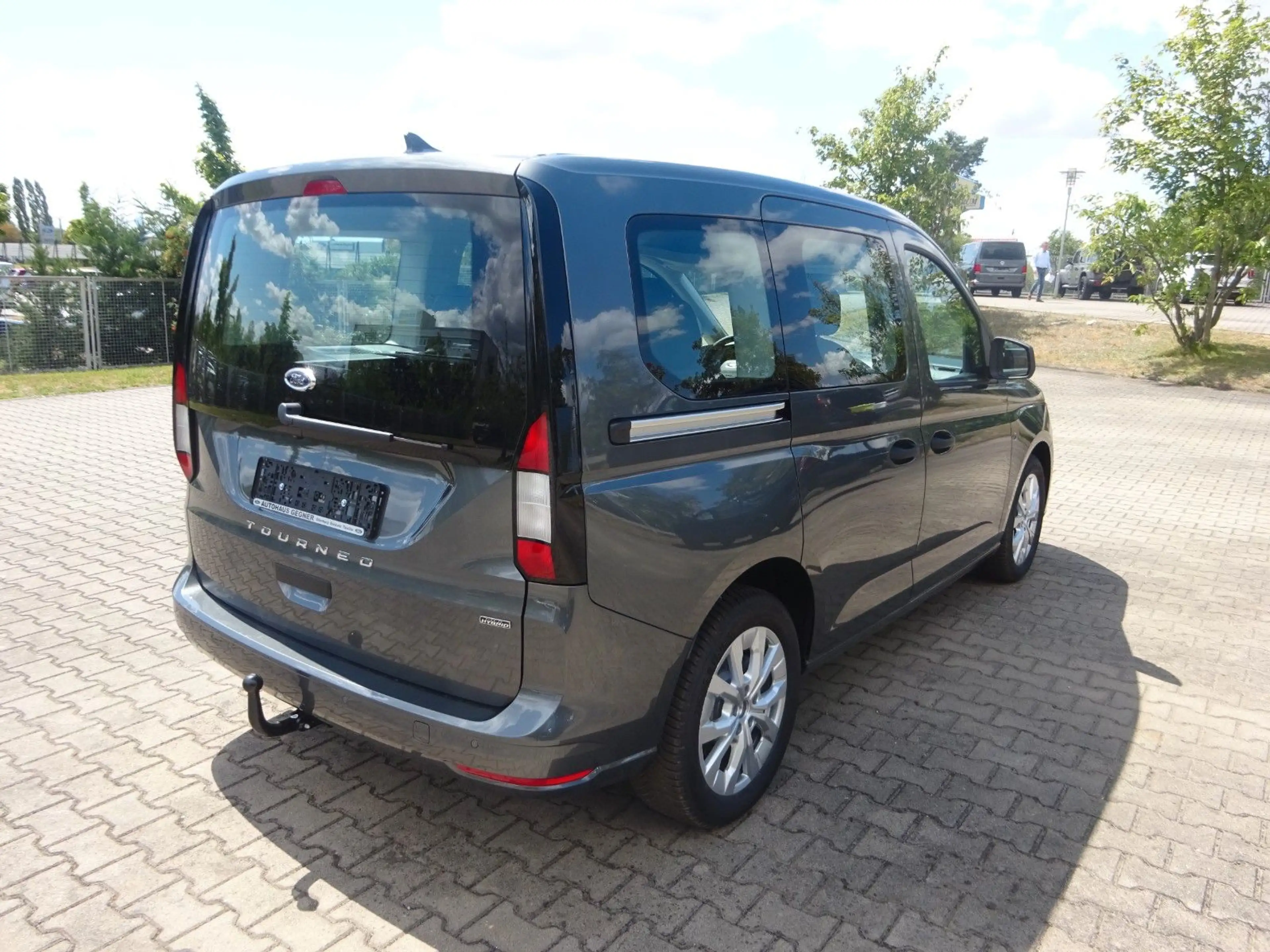 Ford Tourneo Connect PHEV Trend Aut AHK Kamera GRA — photo 8