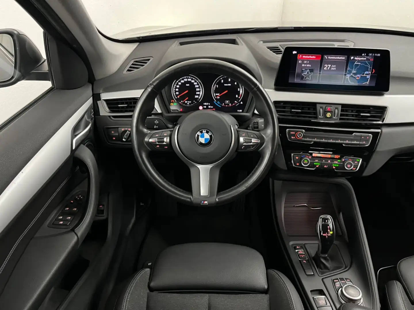 BMW X1 sDrive18d Aut. ***LED | Sportsitze | DrivingAssis Silber - 2
