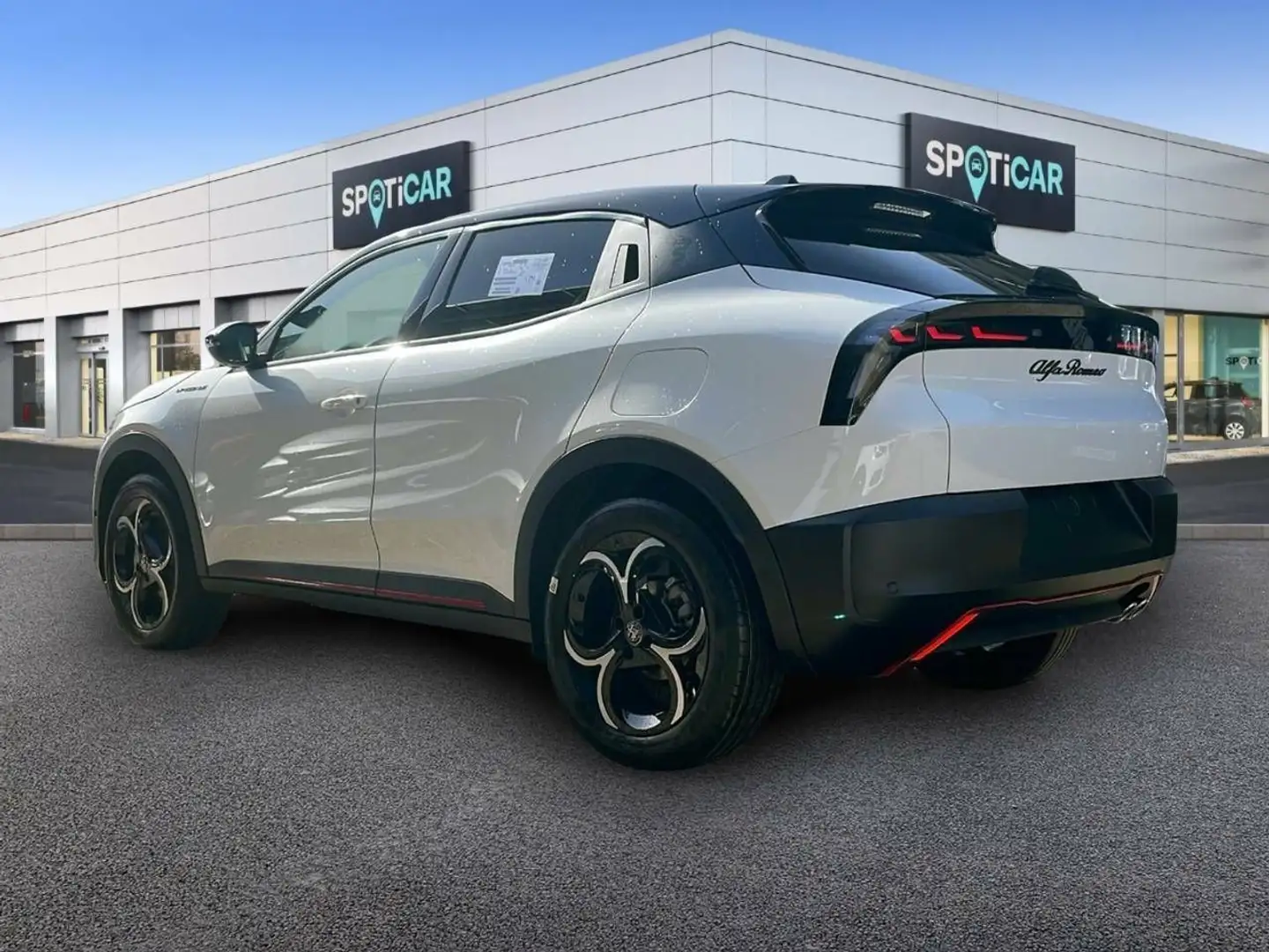 Alfa Romeo Junior Ibrida  100kW (136CV) Speciale Blanco - 2