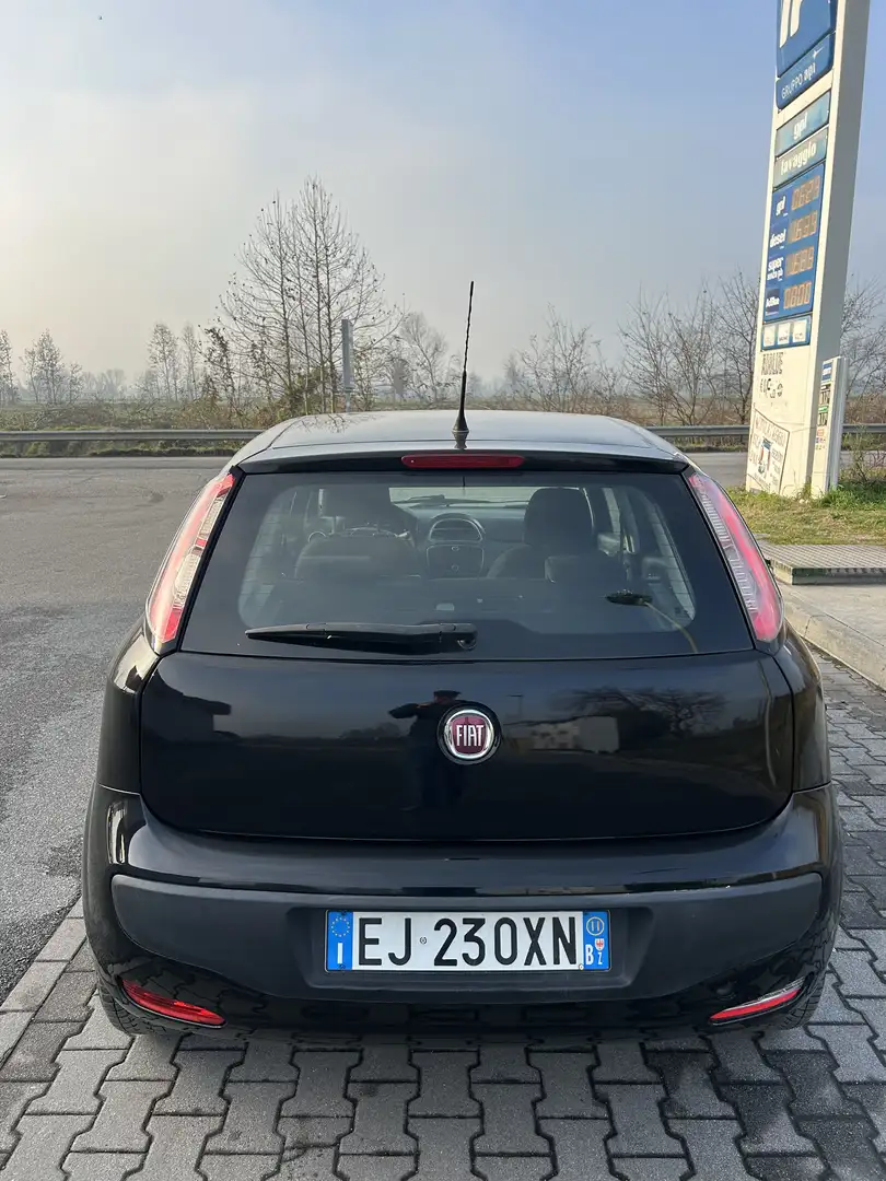 Fiat Punto Evo 5p 1.4 natural power 150th 70cv NEOPATENTATI - 2