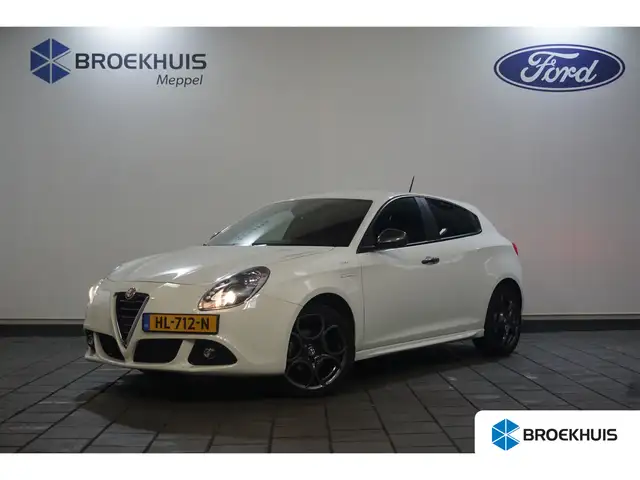 Alfa Romeo Giulietta 1.6 JTDm Sprint UNIEK lage km-stand! | | Alcantara