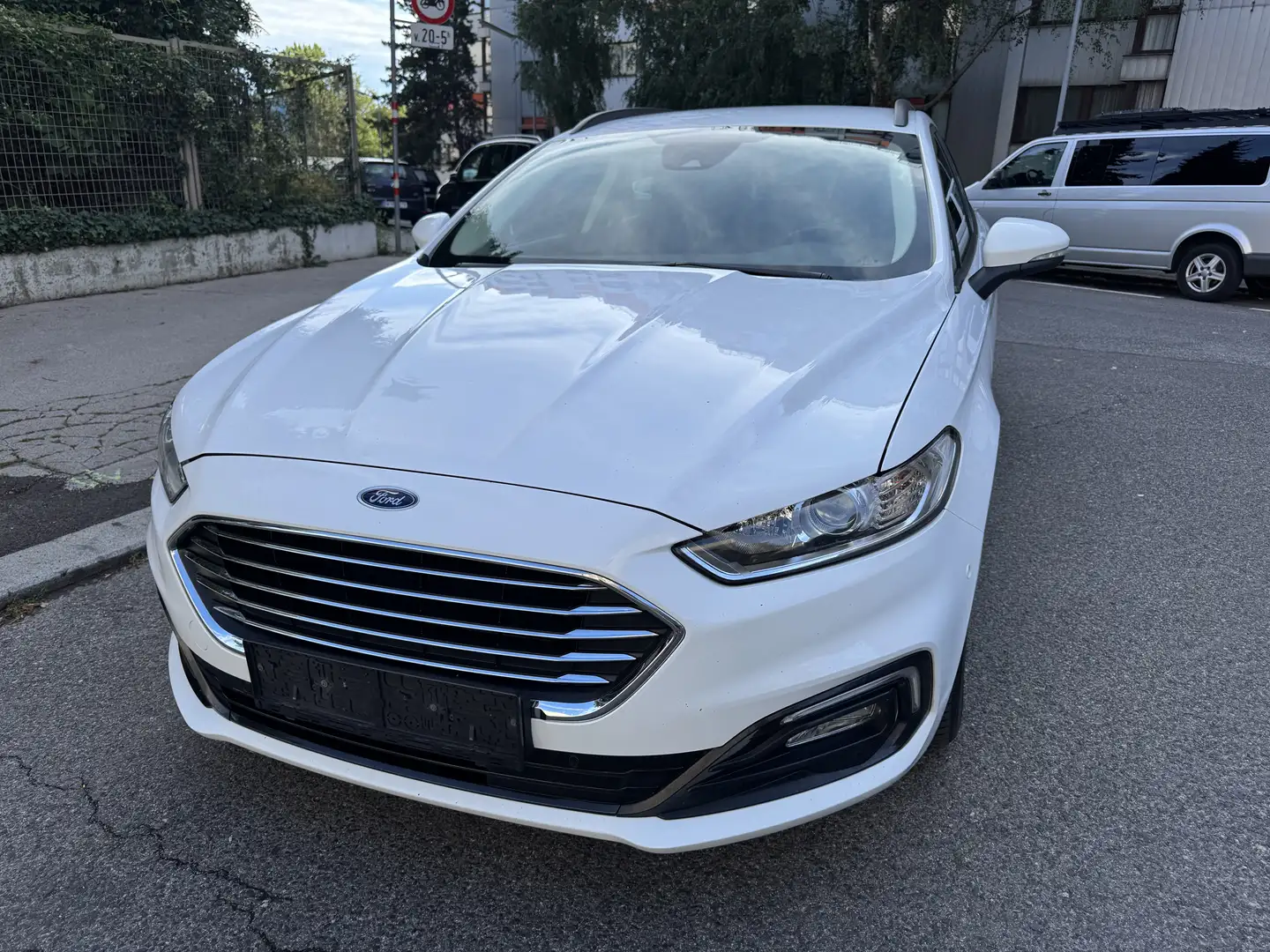 Ford Mondeo Traveller Trend 2,0  Erstbesitz, Fordservice Weiß - 1