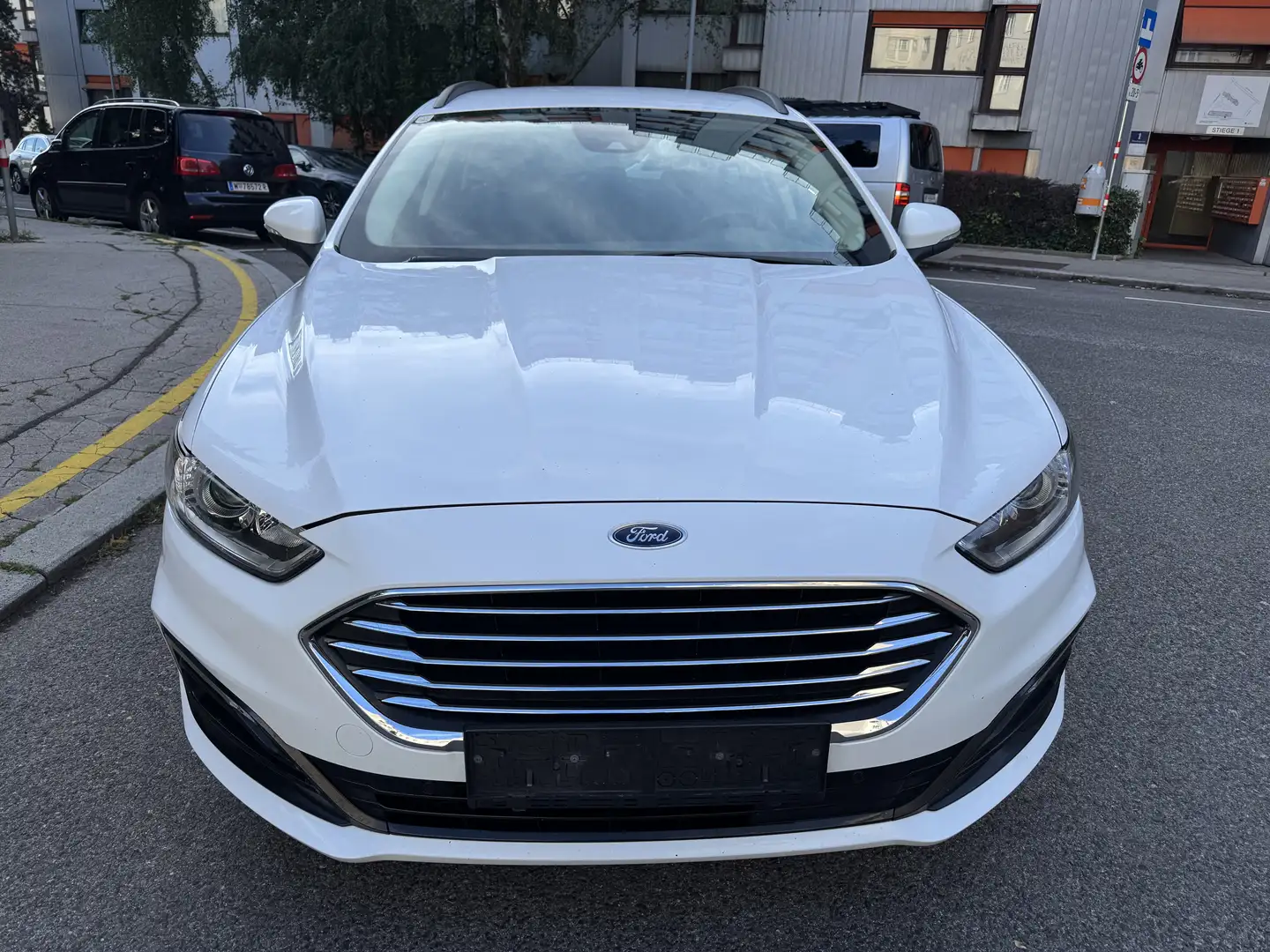 Ford Mondeo Traveller Trend 2,0  Erstbesitz, Fordservice Weiß - 2