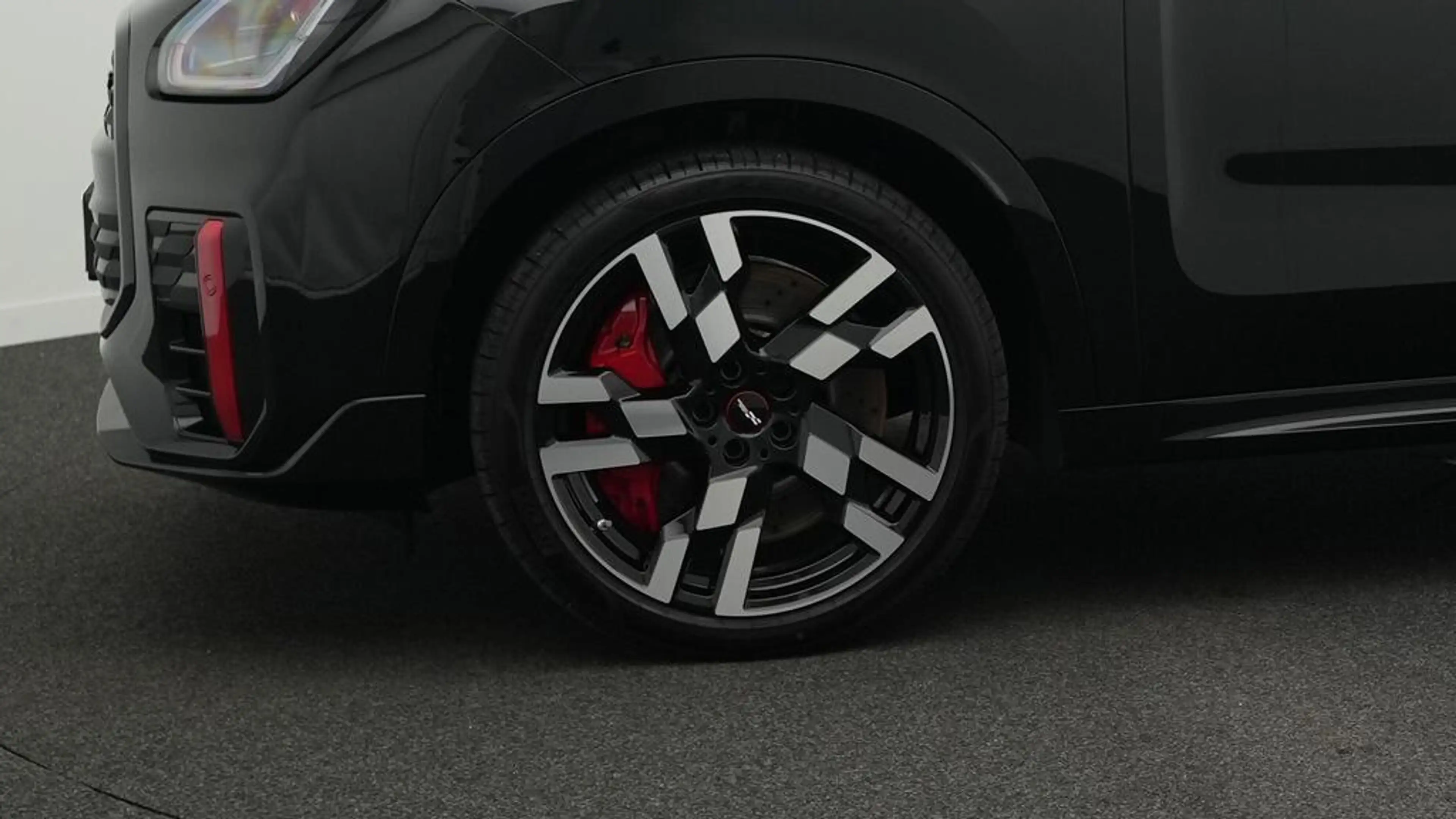 MINI JCW Countryman All4 John Cooper Works Trim — photo 13