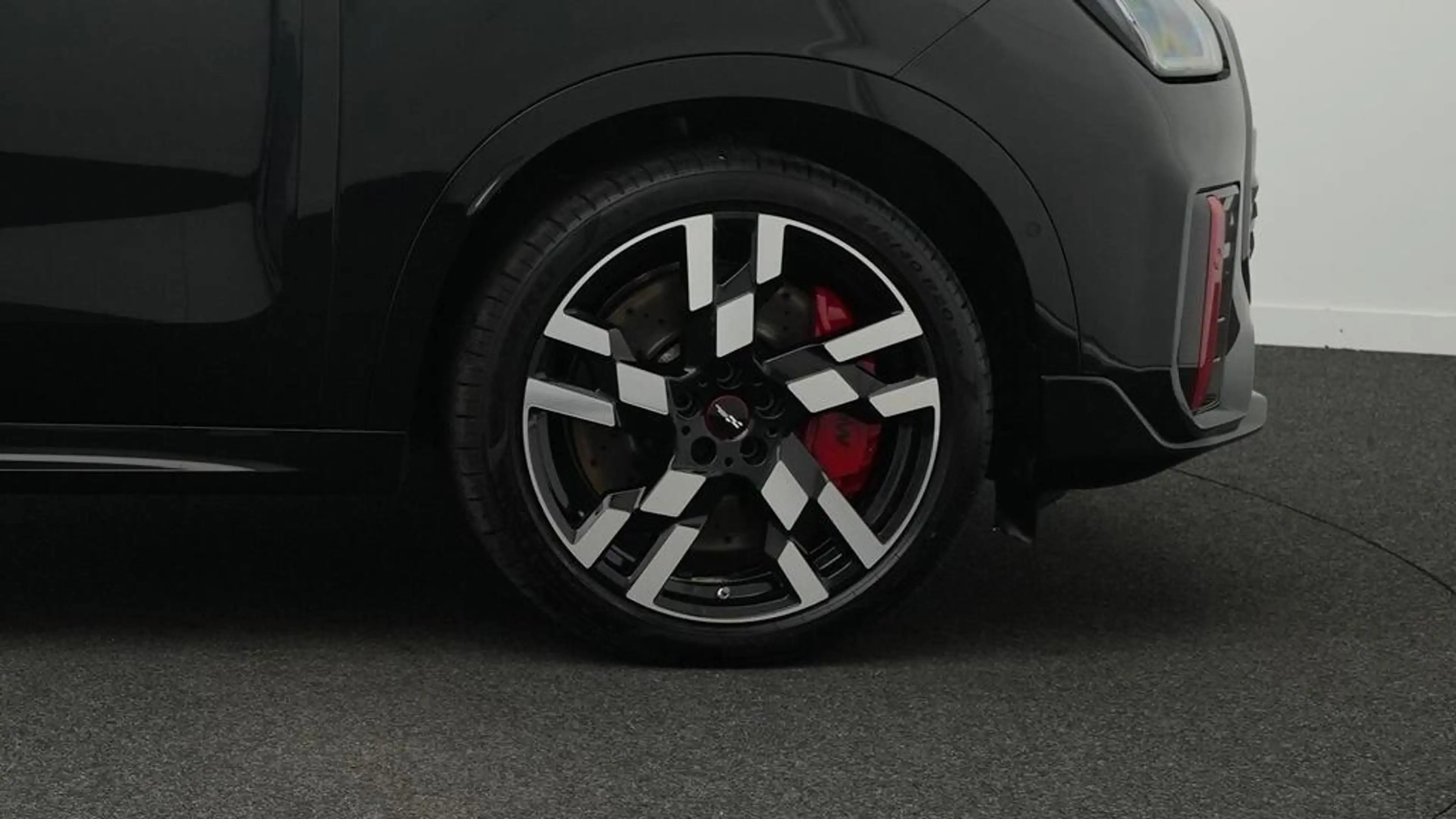 MINI JCW Countryman All4 John Cooper Works Trim — photo 11
