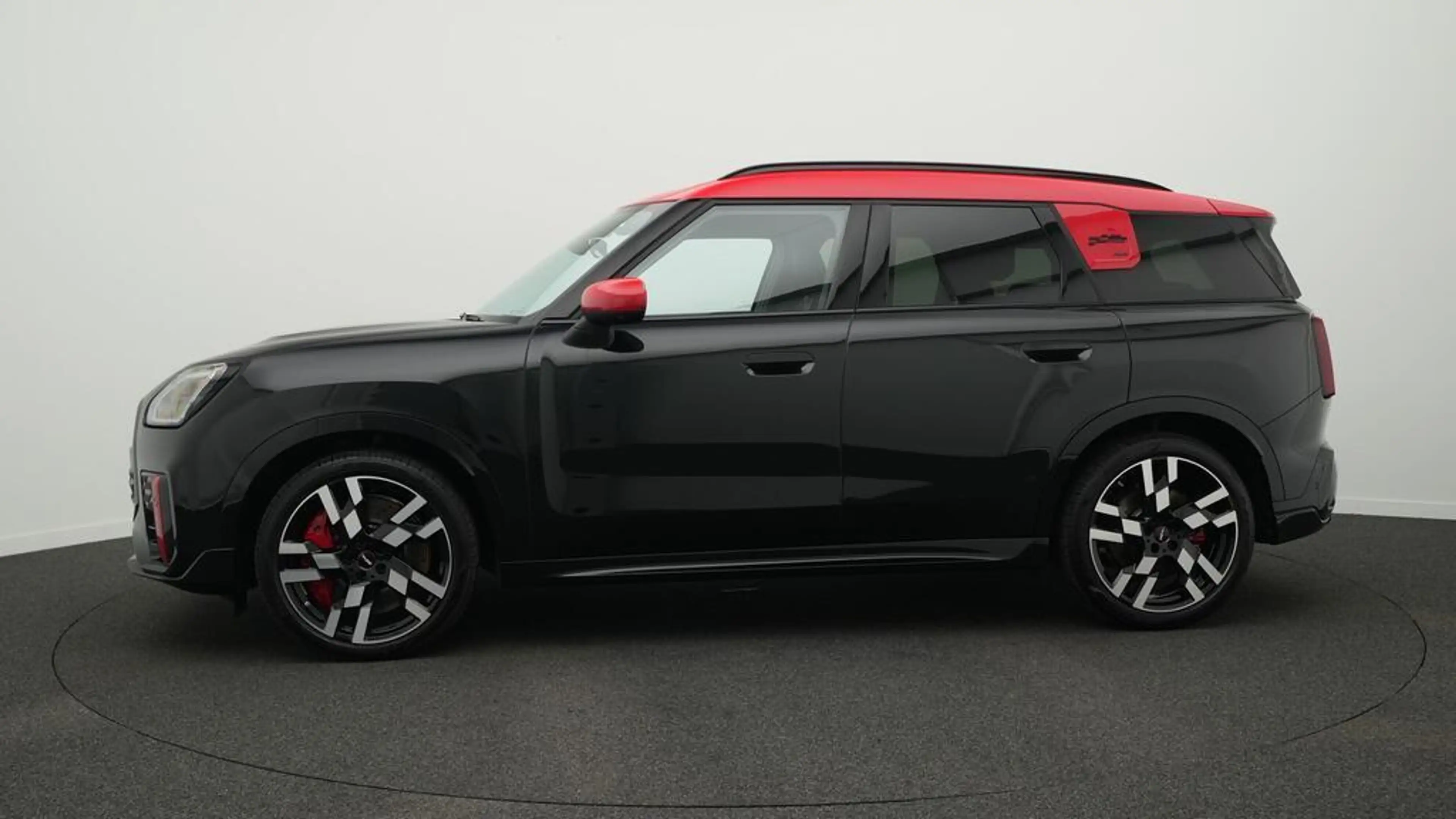 MINI JCW Countryman All4 John Cooper Works Trim — photo 3