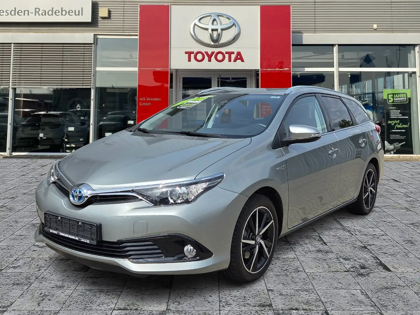 Toyota Auris Touring Sports 1.8 Edition-S+ LM KeyLess Silber - 2
