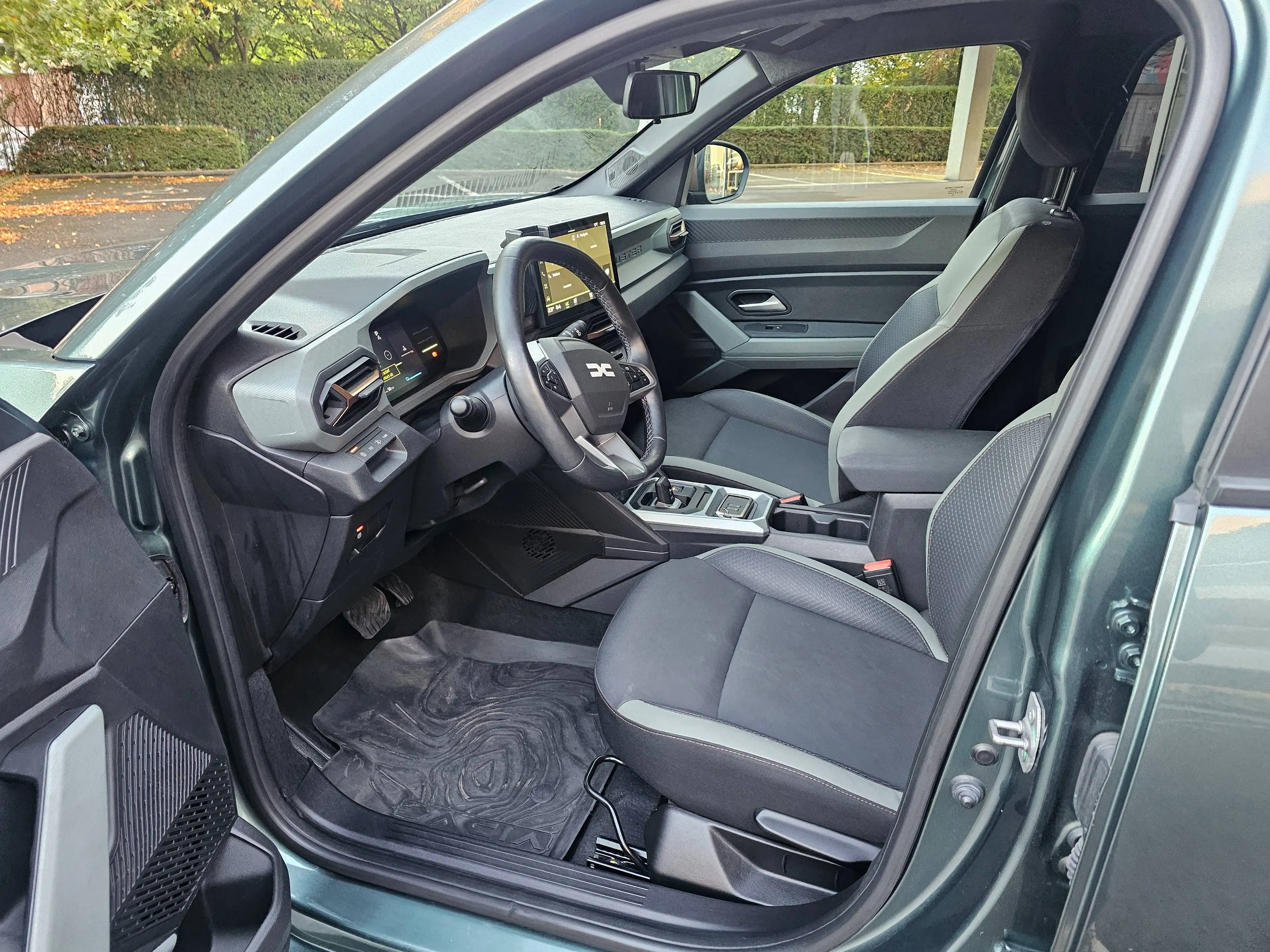Dacia Duster Extreme hybrid — photo 10