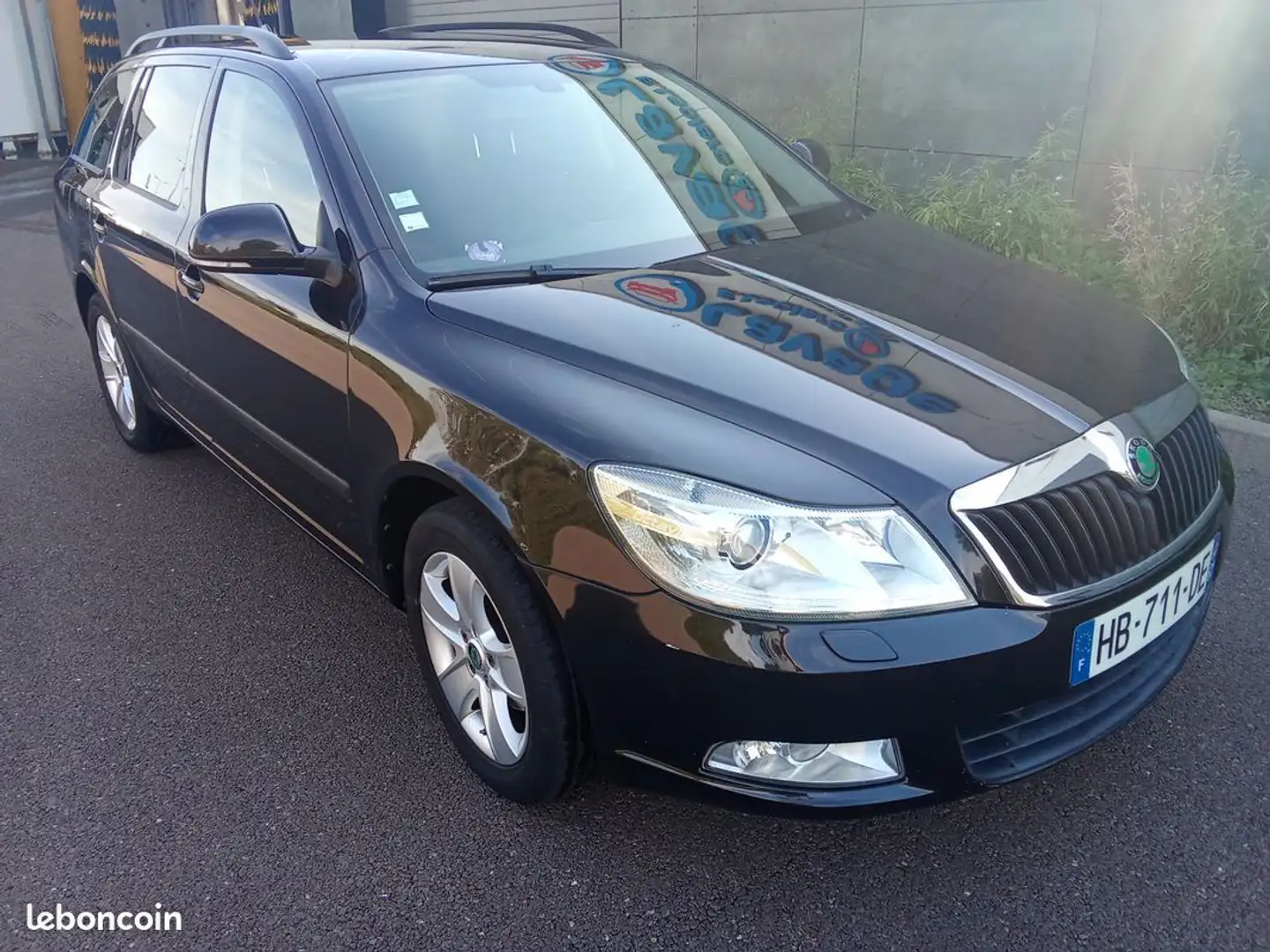 Skoda Octavia Belle 1.4tsi 122ch 2013 pack tbe reprise Noir - 1