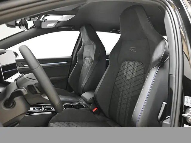 Volkswagen Golf view 9