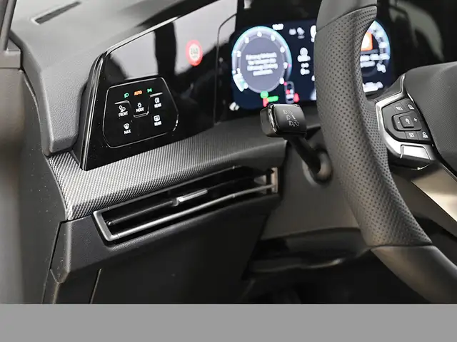 Volkswagen Golf view 11