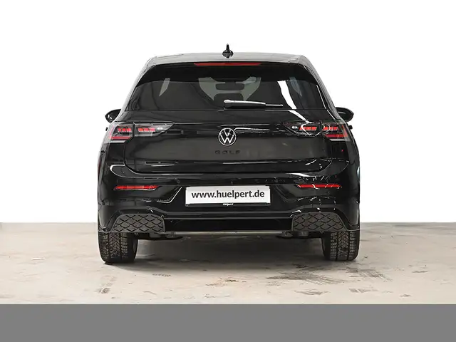 Volkswagen Golf view 4