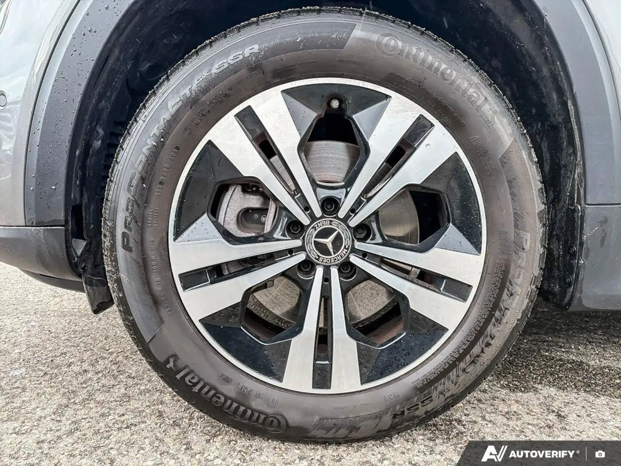 Mercedes-Benz GLB снимка Mercedes-Benz GLB