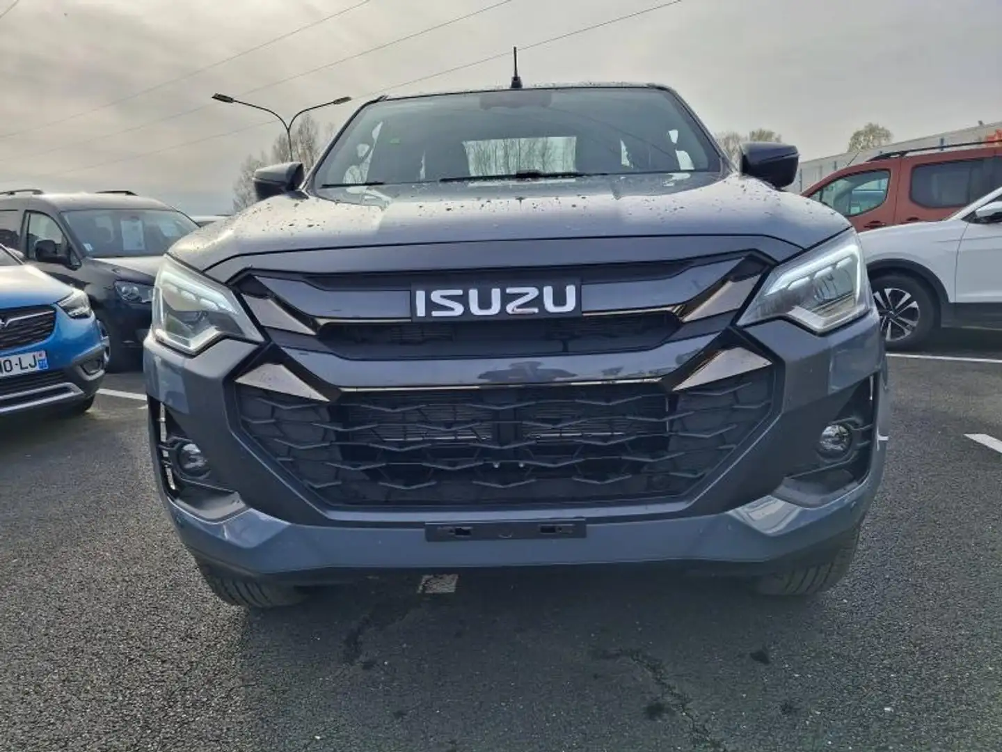 Isuzu D-Max 1.9 Ddi 164ch N60 Nitro Sport Space A/T Gris - 2