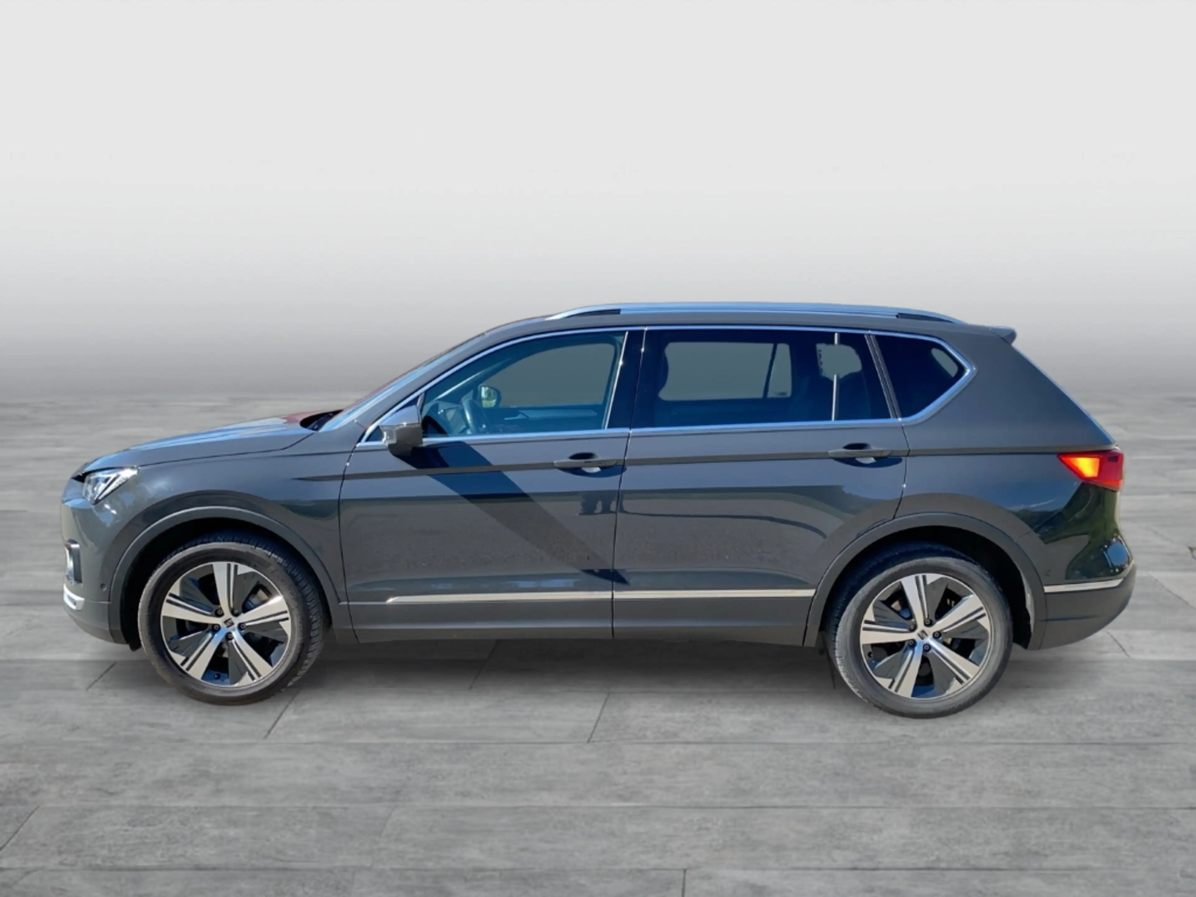 SEAT Tarraco XPERIENCE 2.0TDI 4Drive DSG AHK ACC NAVI FULLINK P — photo 2