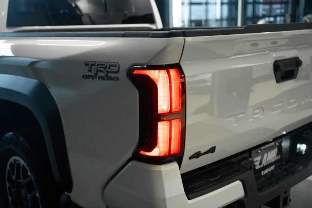 Toyota Tacoma fotografie Toyota Tacoma
