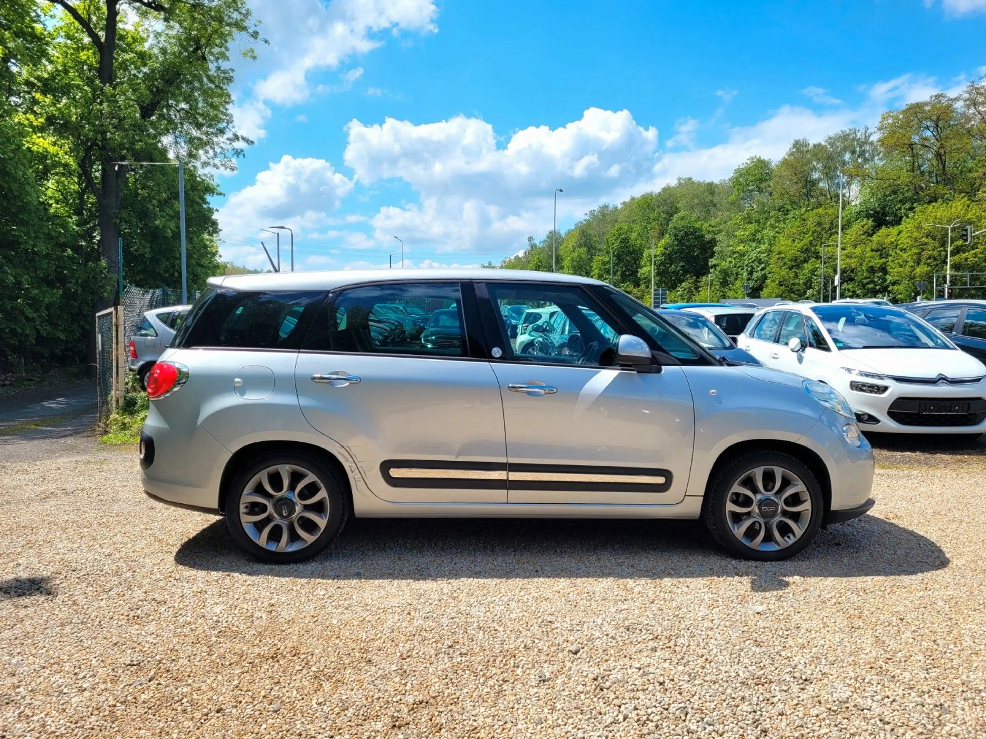 Fiat 500L Living 7 Sitze Aut.*R-Cam*SZH*Klima*LMF*WR* — photo 9