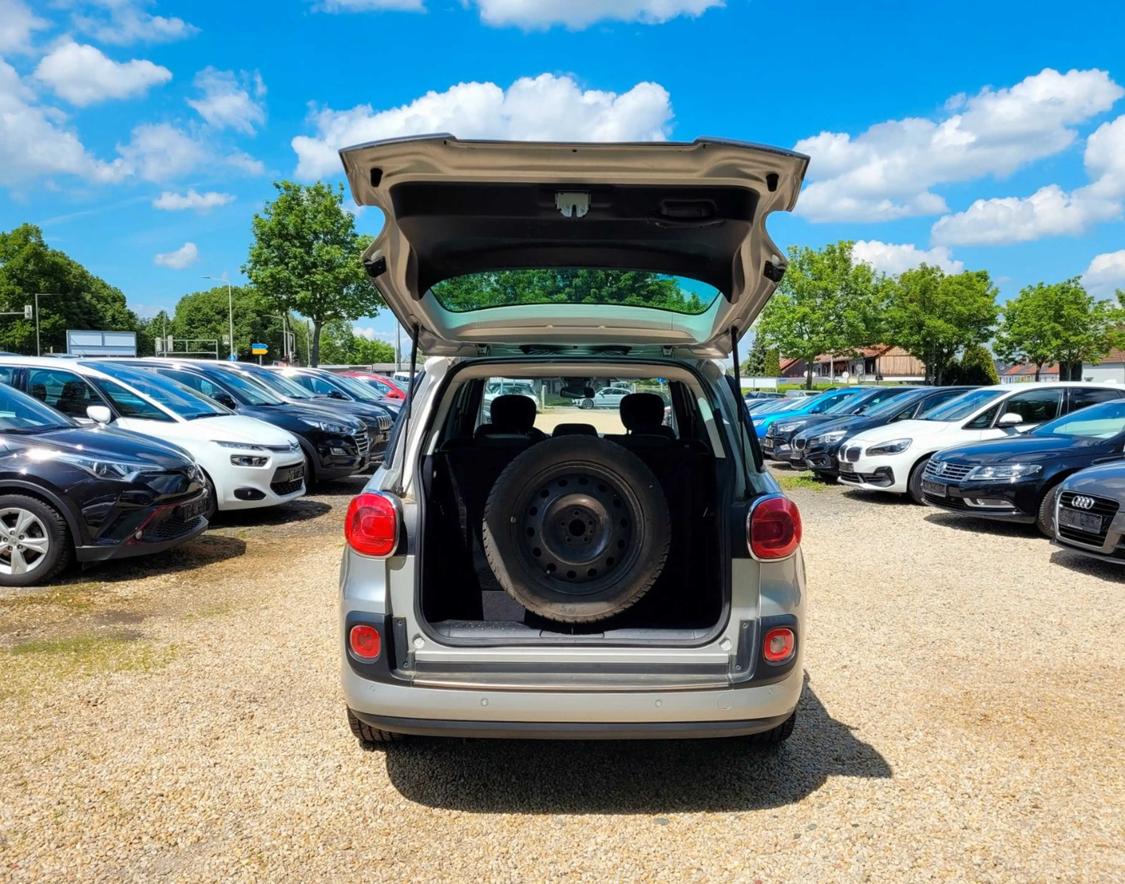 Fiat 500L Living 7 Sitze Aut.*R-Cam*SZH*Klima*LMF*WR* — photo 7
