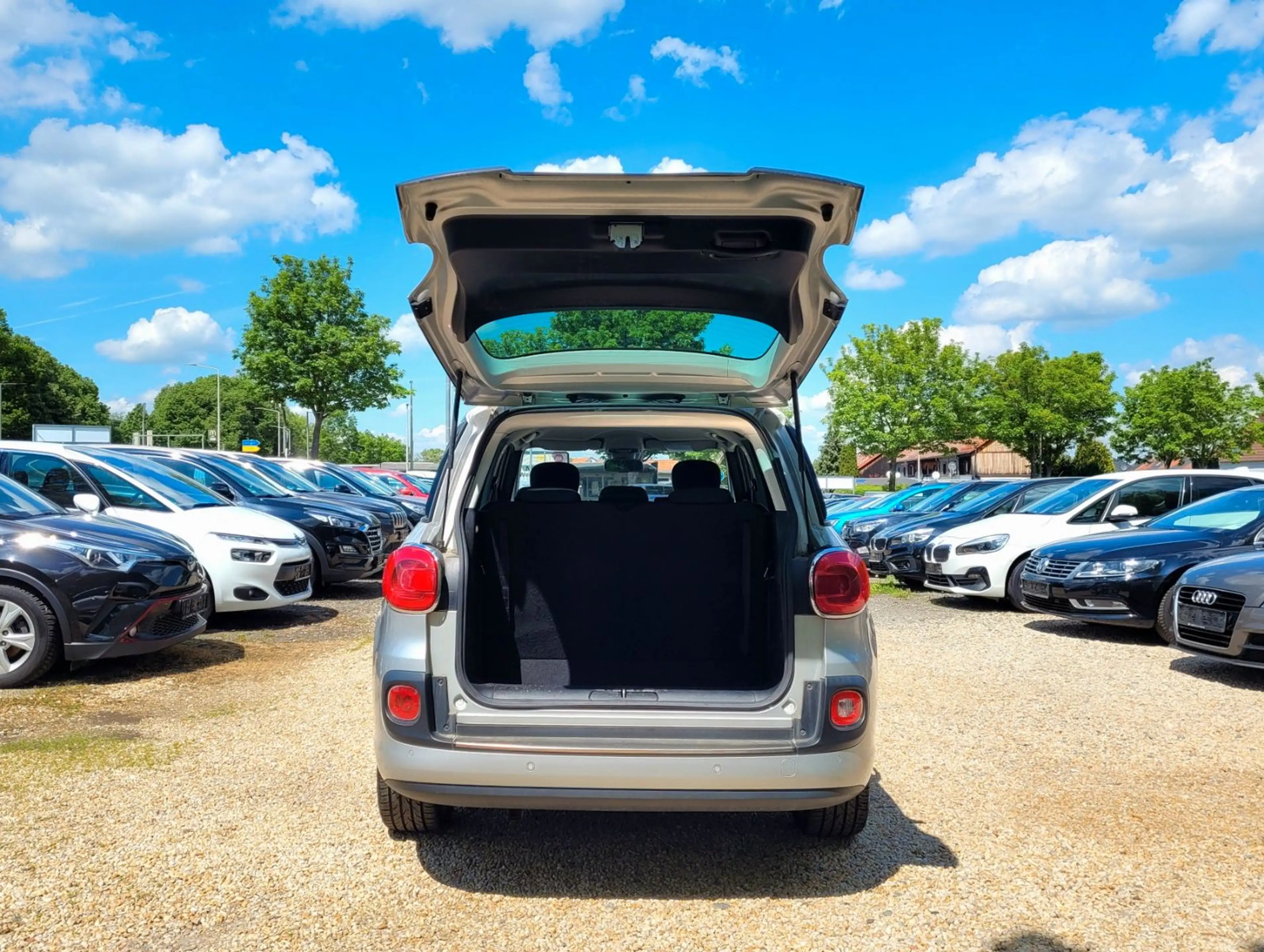 Fiat 500L Living 7 Sitze Aut.*R-Cam*SZH*Klima*LMF*WR* — photo 6