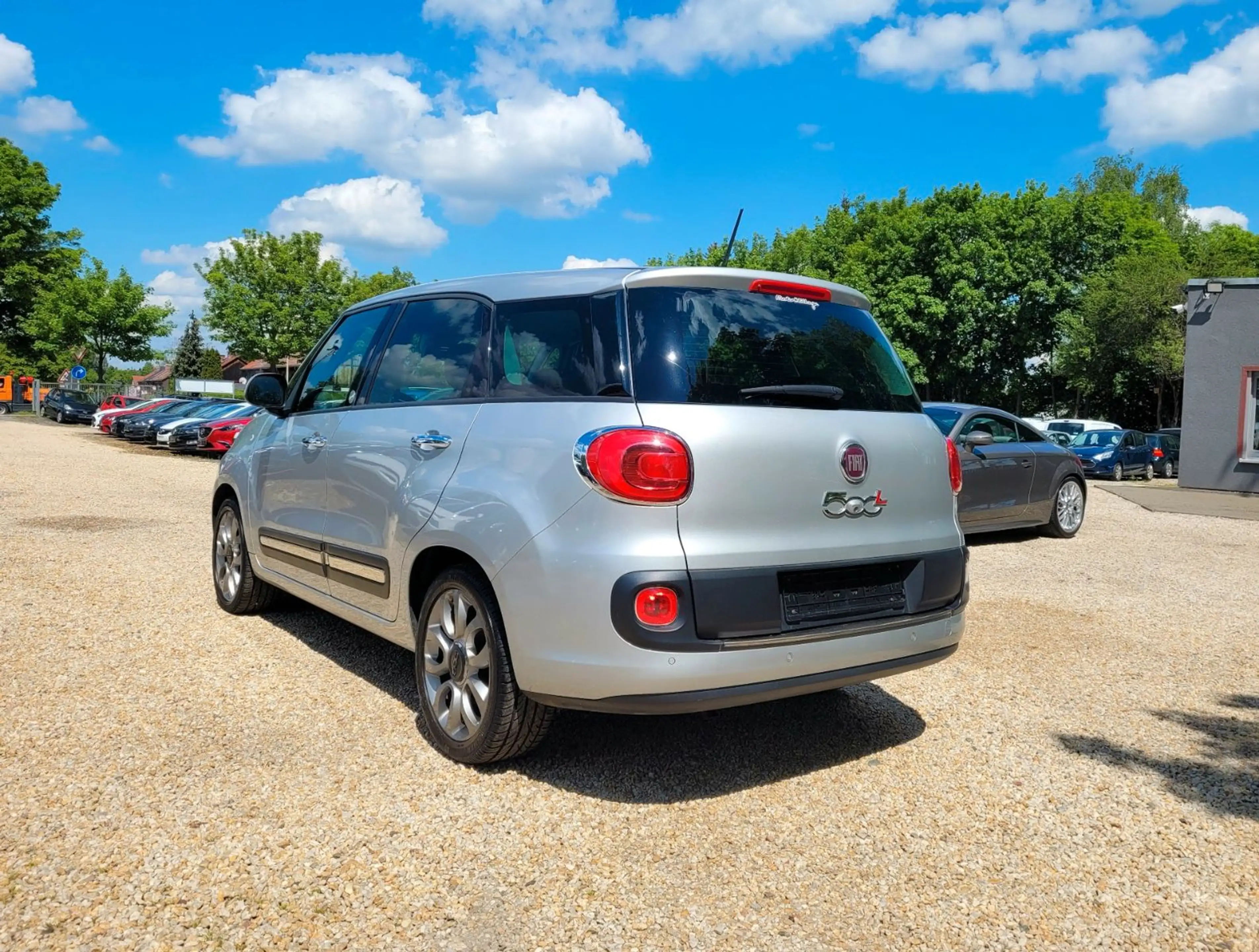 Fiat 500L Living 7 Sitze Aut.*R-Cam*SZH*Klima*LMF*WR* — photo 4