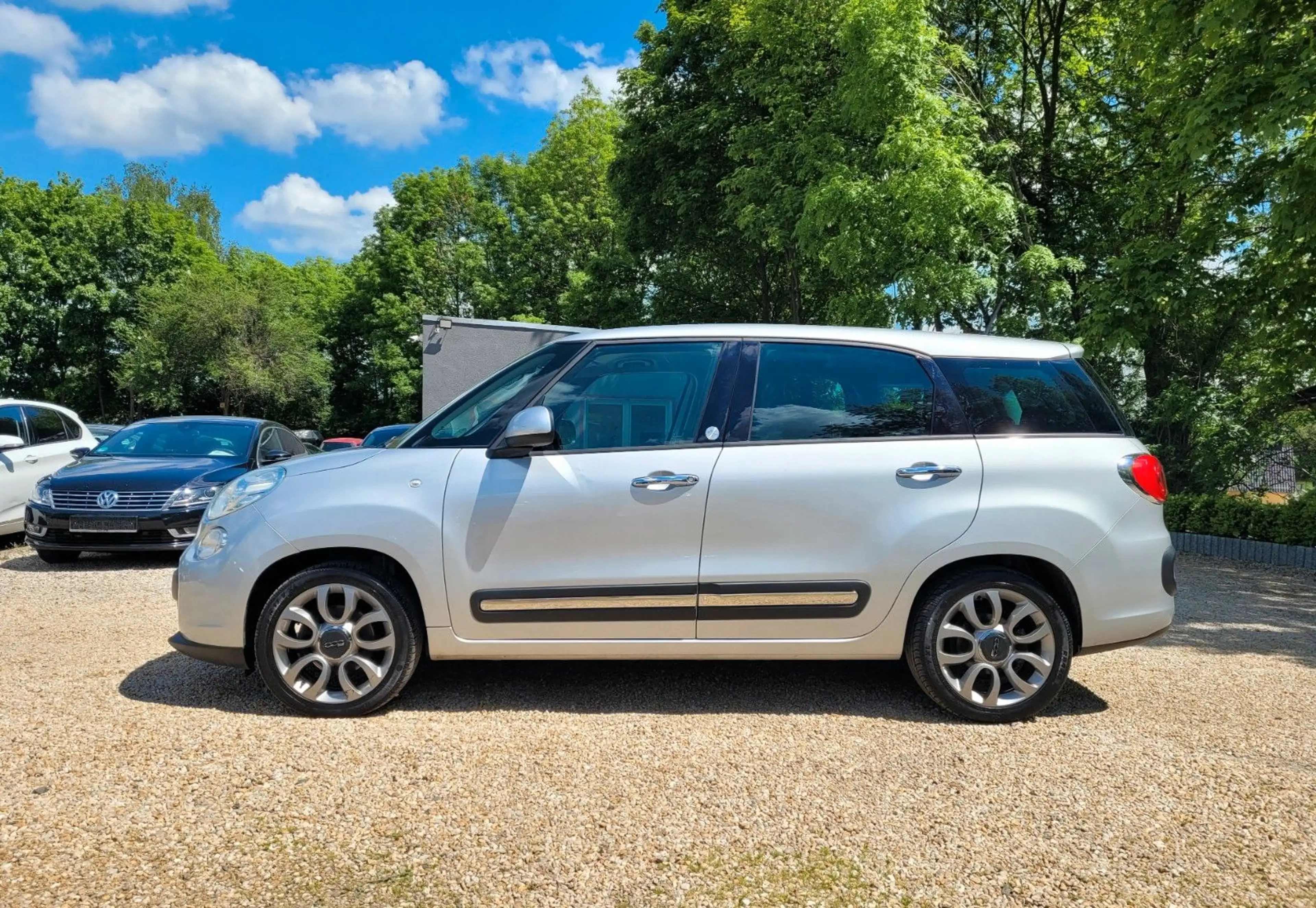 Fiat 500L Living 7 Sitze Aut.*R-Cam*SZH*Klima*LMF*WR* — photo 2