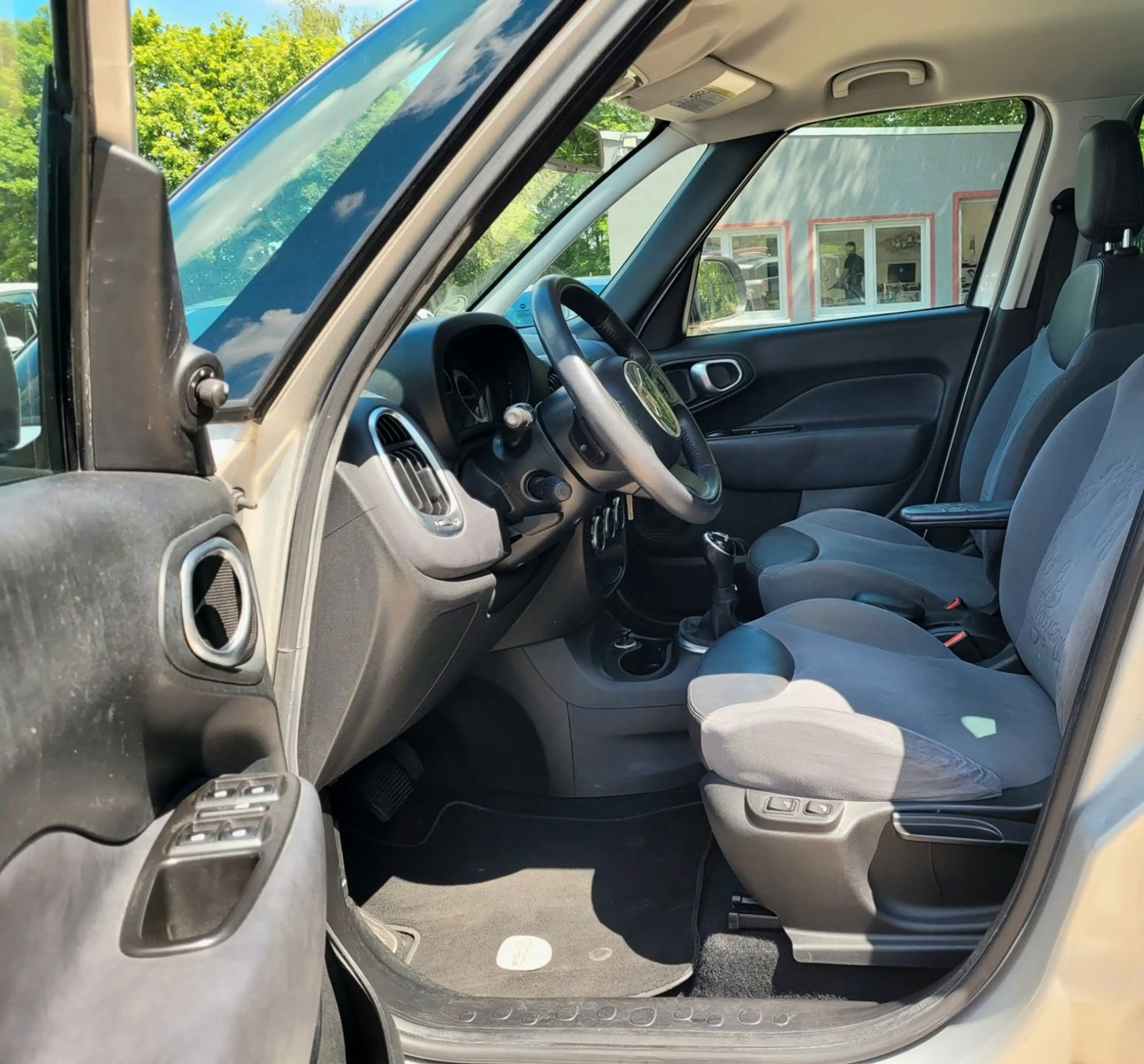 Fiat 500L Living 7 Sitze Aut.*R-Cam*SZH*Klima*LMF*WR* — photo 13