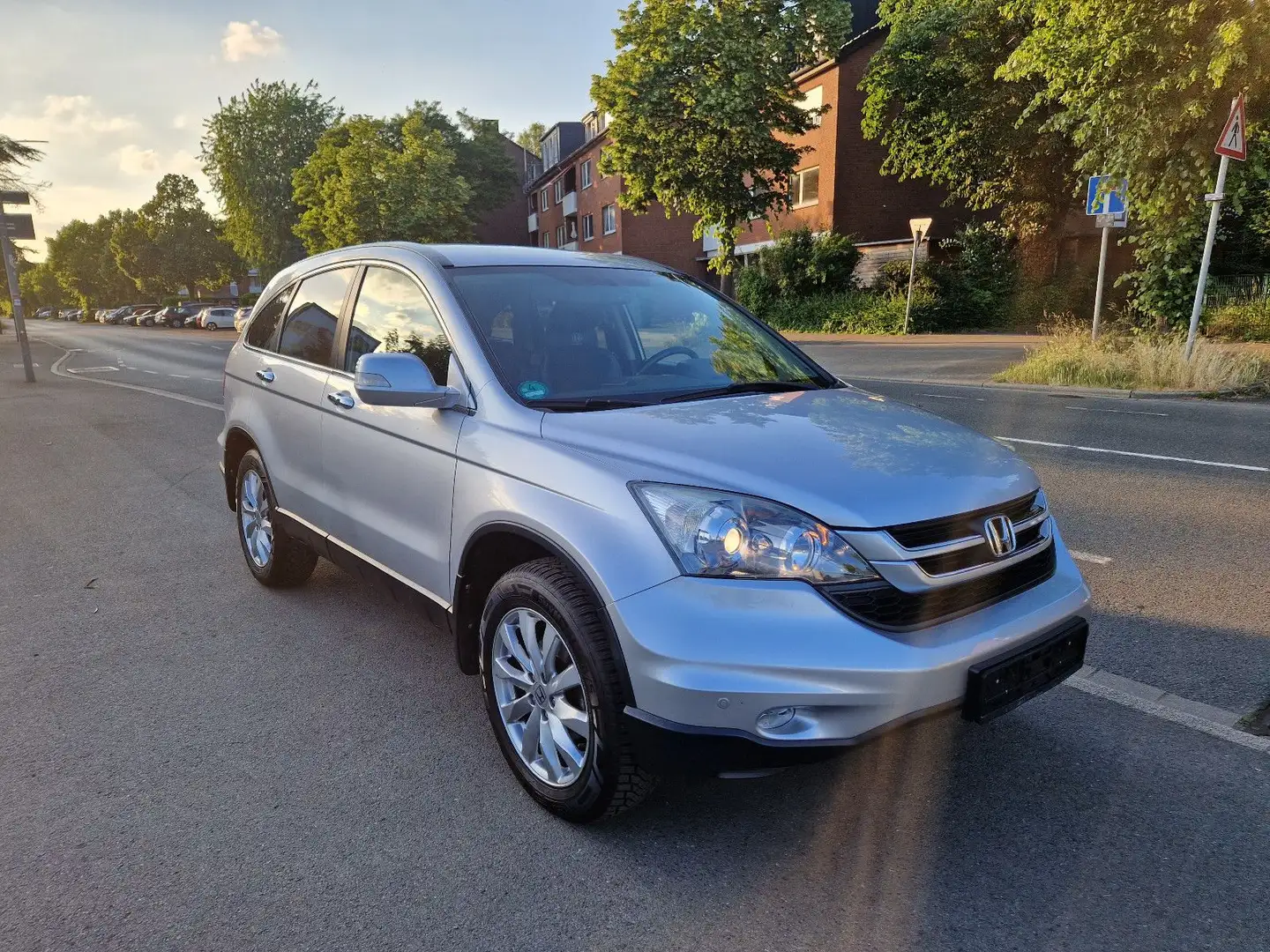 Honda CR-V Elegance AUTOMATIK, VOLL LEDER,PDC,ALLRAD Silber - 2