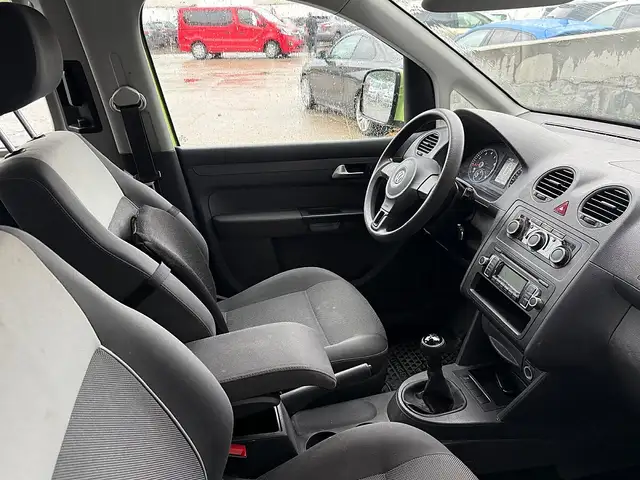 Volkswagen Caddy view 8