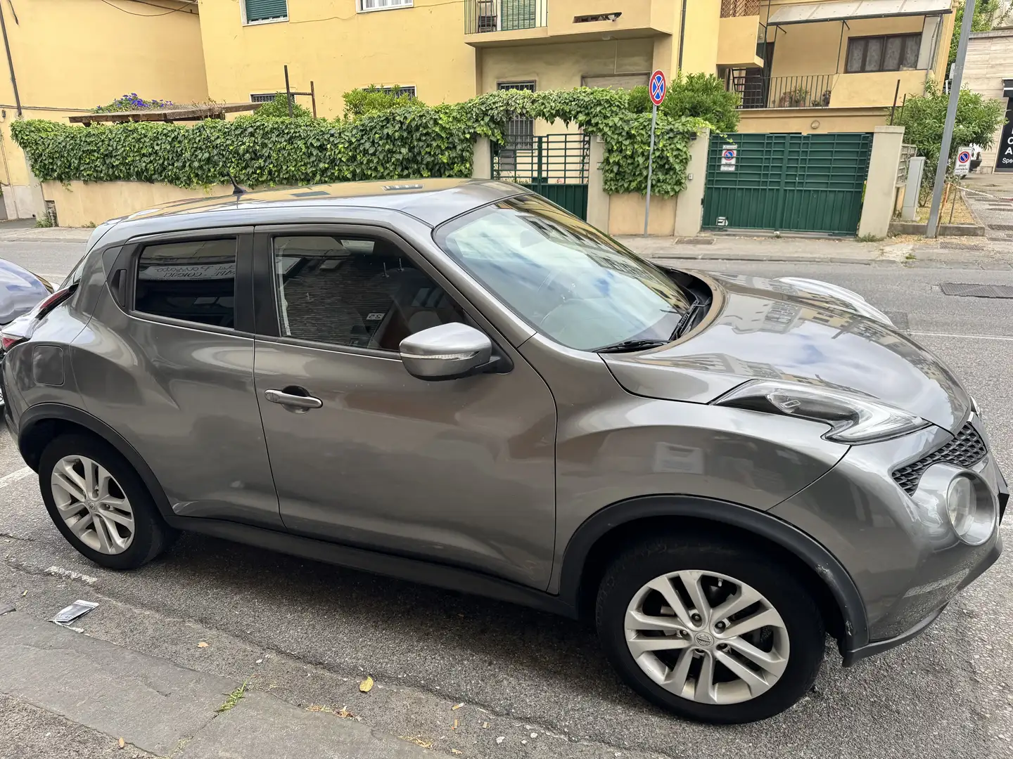Nissan Juke 1.6 Acenta Gpl 115cv E6 Grigio - 1