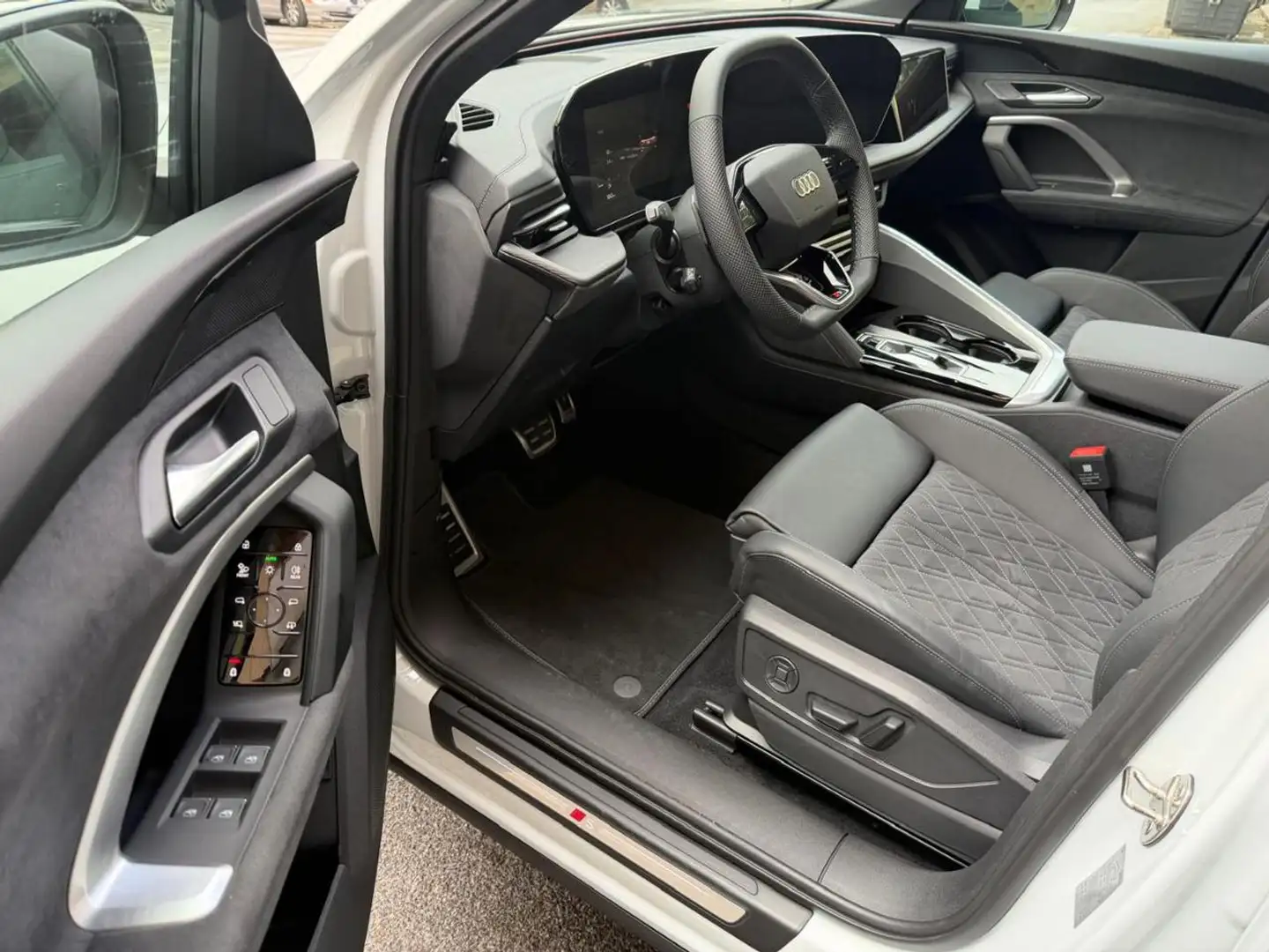 Audi Q5 TDI 204Cv mHEV+ S tronic quattro S line edition Gris - 2