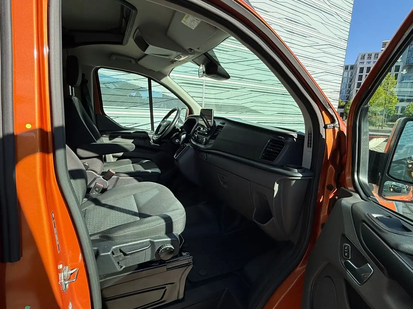 Ford Transit Custom Nugget mit Aufstelldach + Küche. Orange - 2
