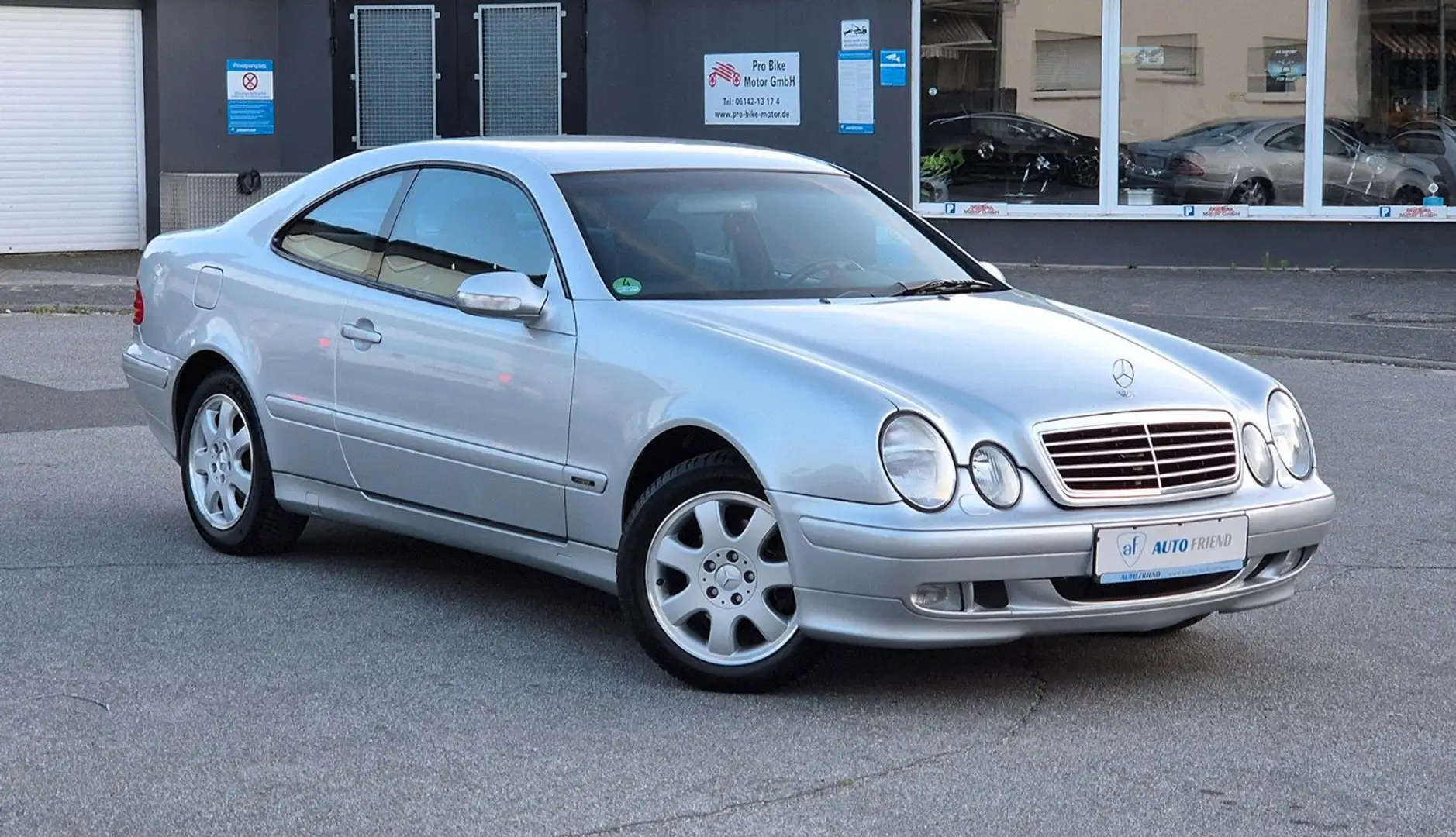 Mercedes-Benz CLK 200 AVANTGARDE Automatik/ XENON/TEMPO/KLIMA Argent - 1