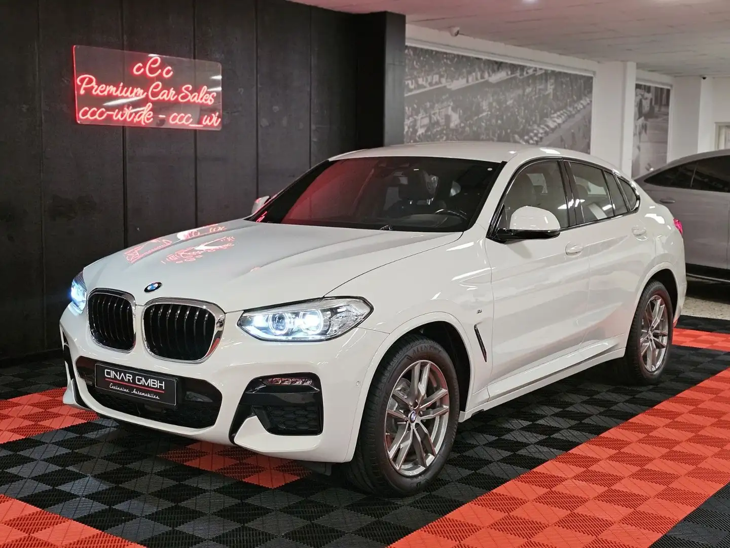BMW X4 xDrive 20 i *M-SPORT* (HUD/ACC/CAM/AHK/ 1.HD! Weiß - 1