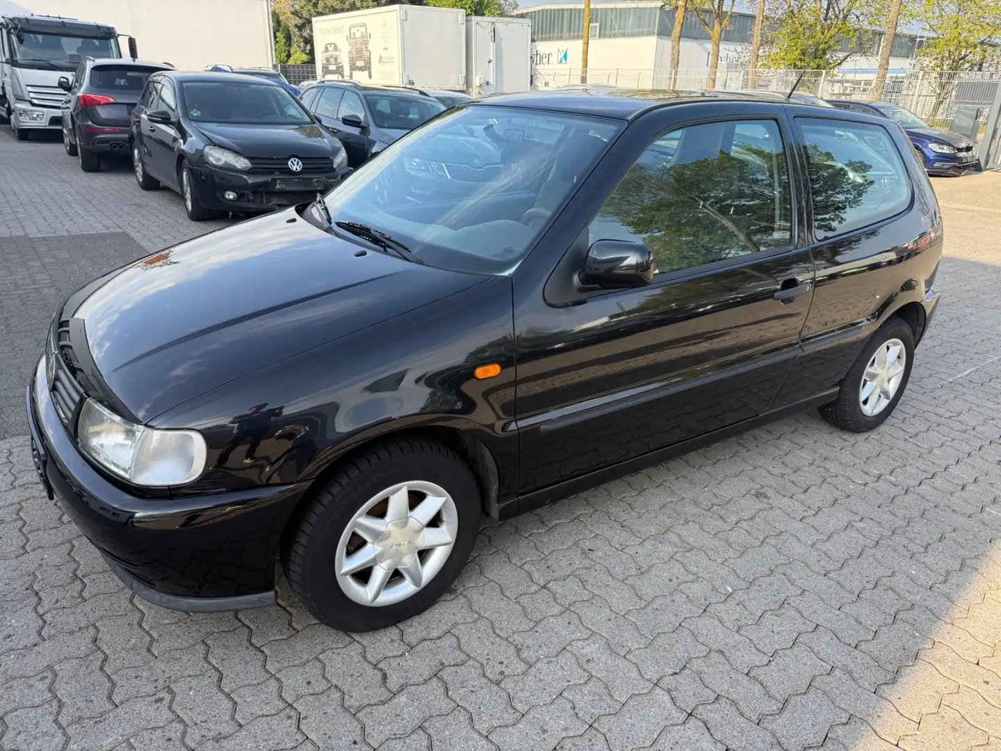 Volkswagen Polo Black - 2