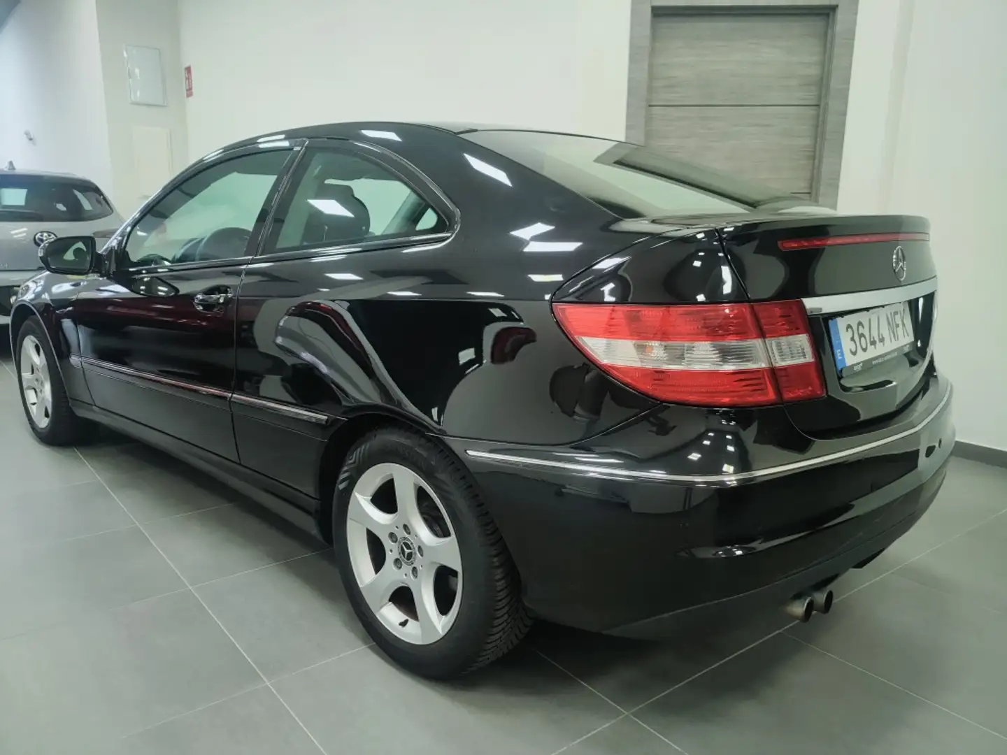 Mercedes-Benz CLC 180 K Noir - 2