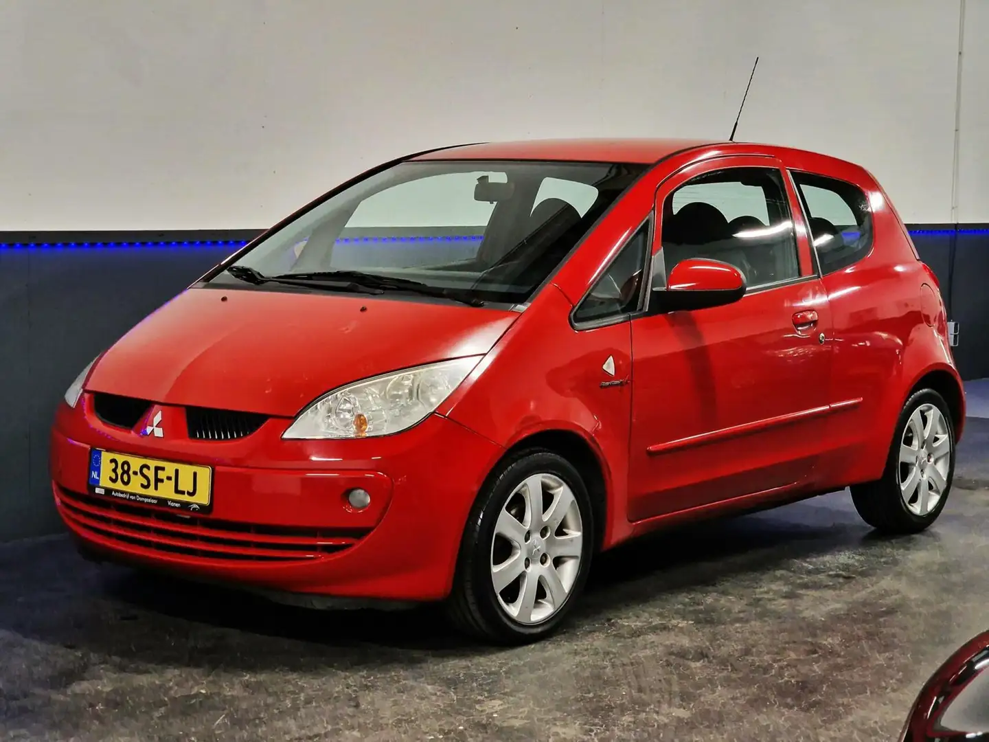 Mitsubishi Colt 1.3 Heartbeat 68dkm NAP | Airco | Nw Olie&Oliefilt Rood - 2