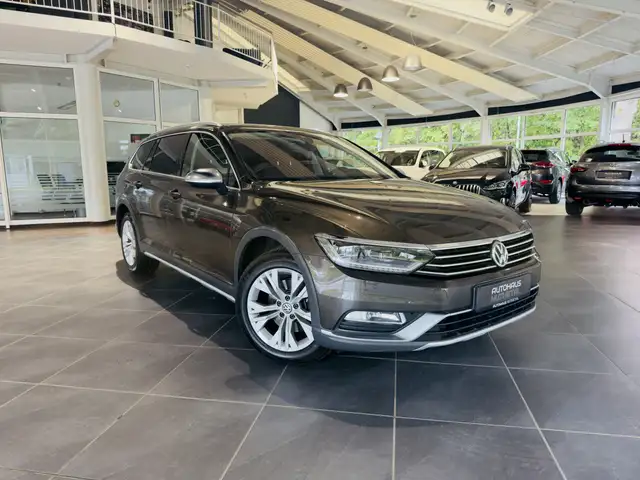 2018 Volkswagen Passat Alltrack in Brown for sale