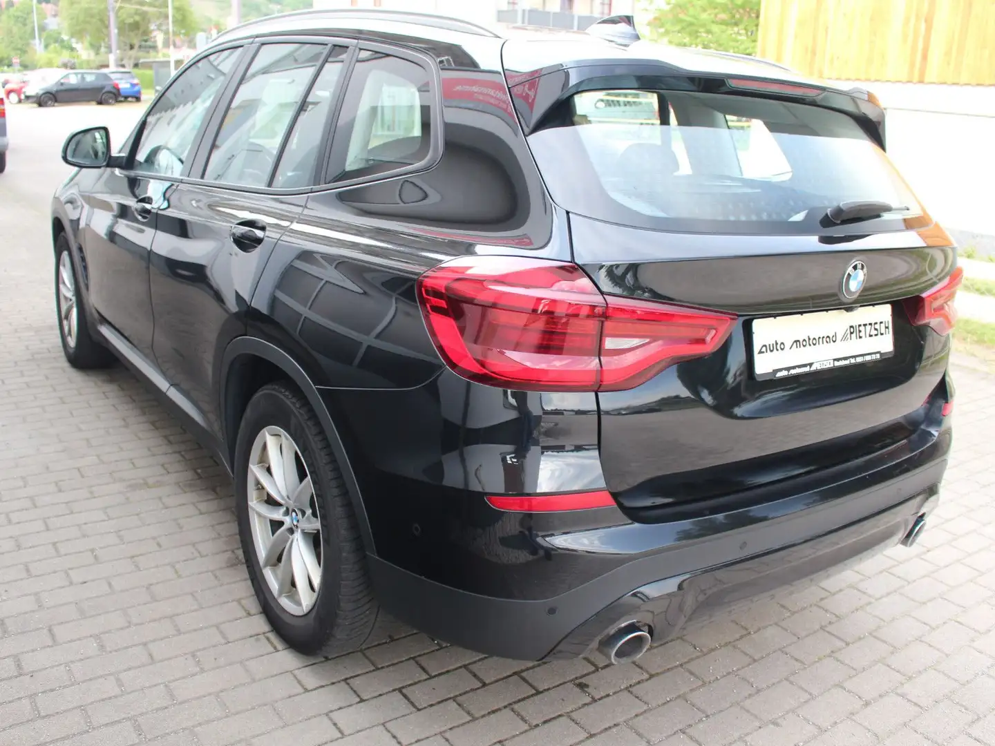 BMW X3 xDrive 30 d Advantage DAB+LED Leder Navi Pano Noir - 2