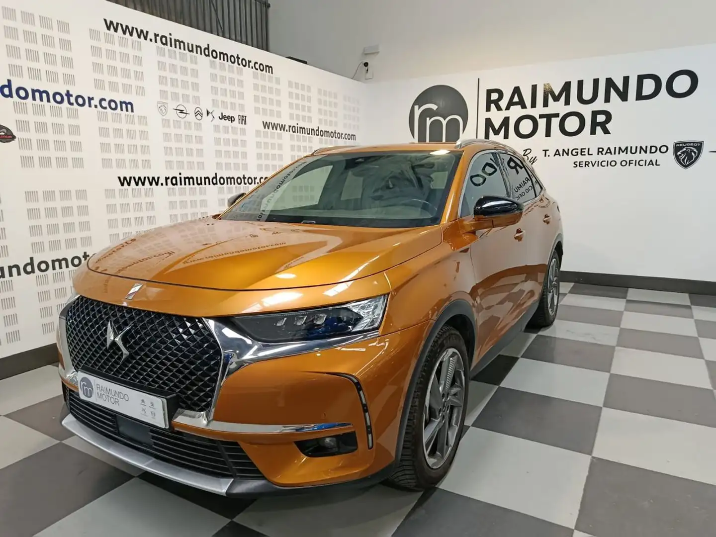 DS Automobiles DS 7 Crossback E-TENSE 4X4 300CV Orange - 1