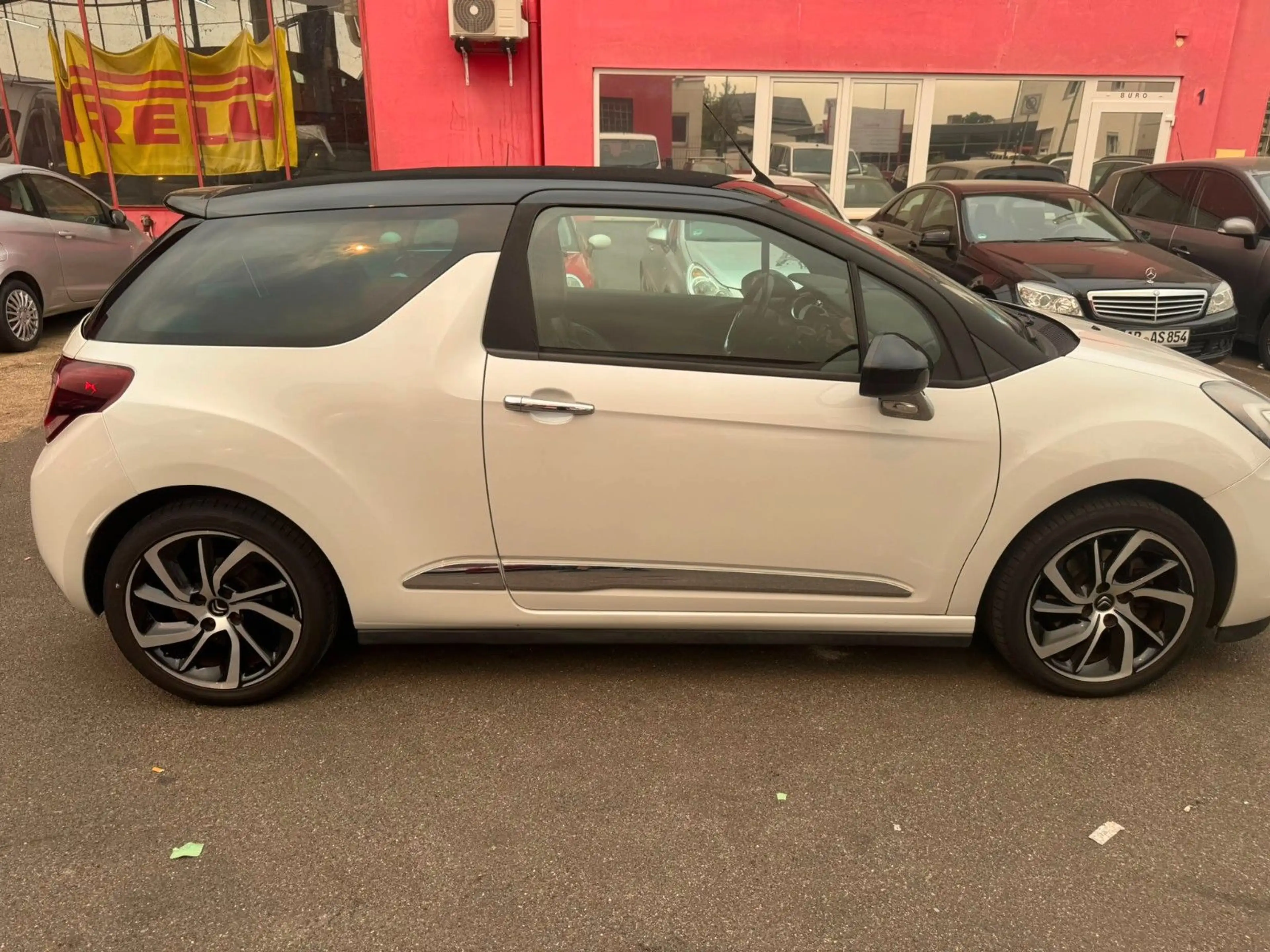 DS Automobiles DS 3 THP 165 Stop&Start SportChic Cabrio — photo 6