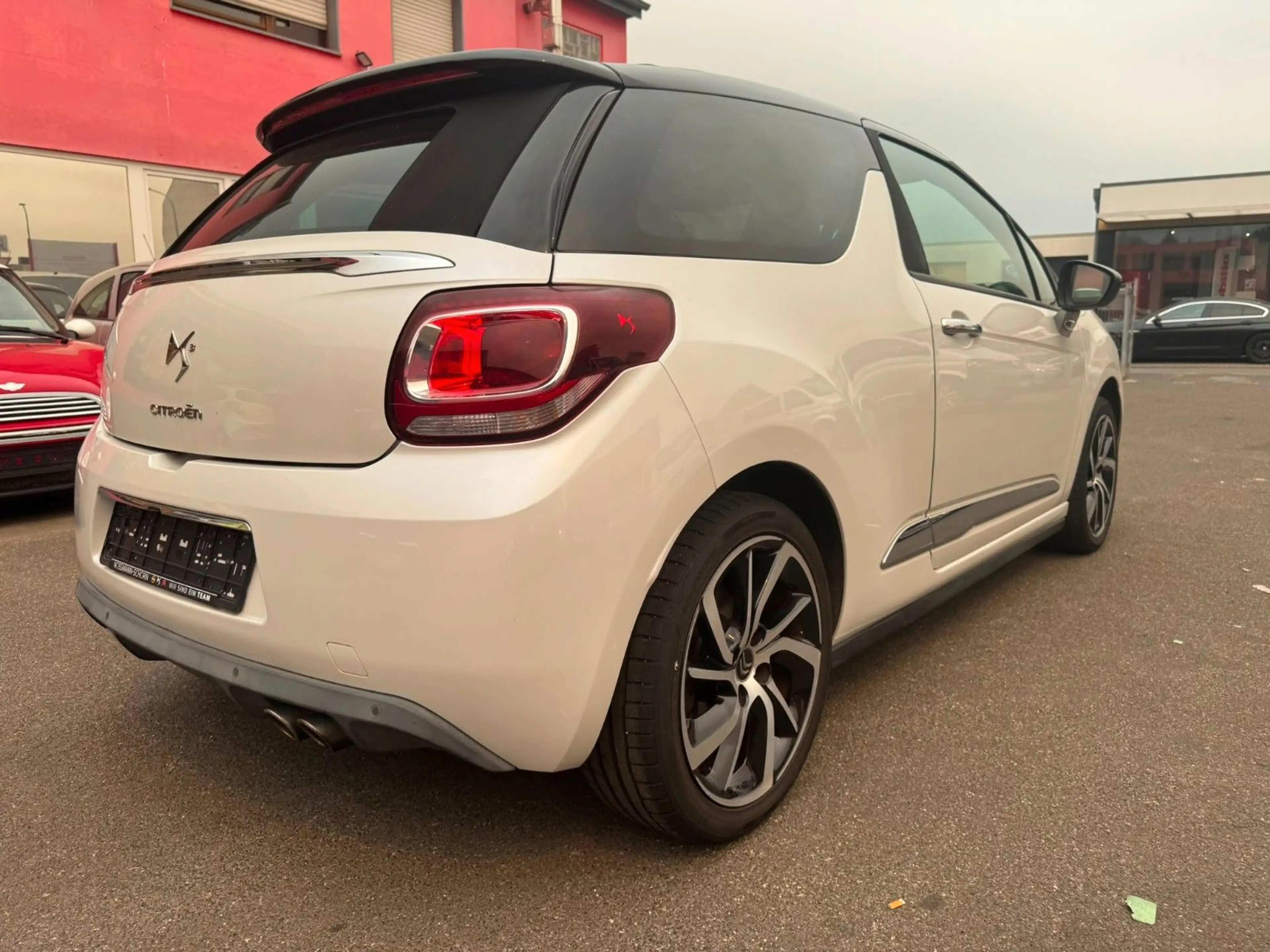DS Automobiles DS 3 THP 165 Stop&Start SportChic Cabrio — photo 5