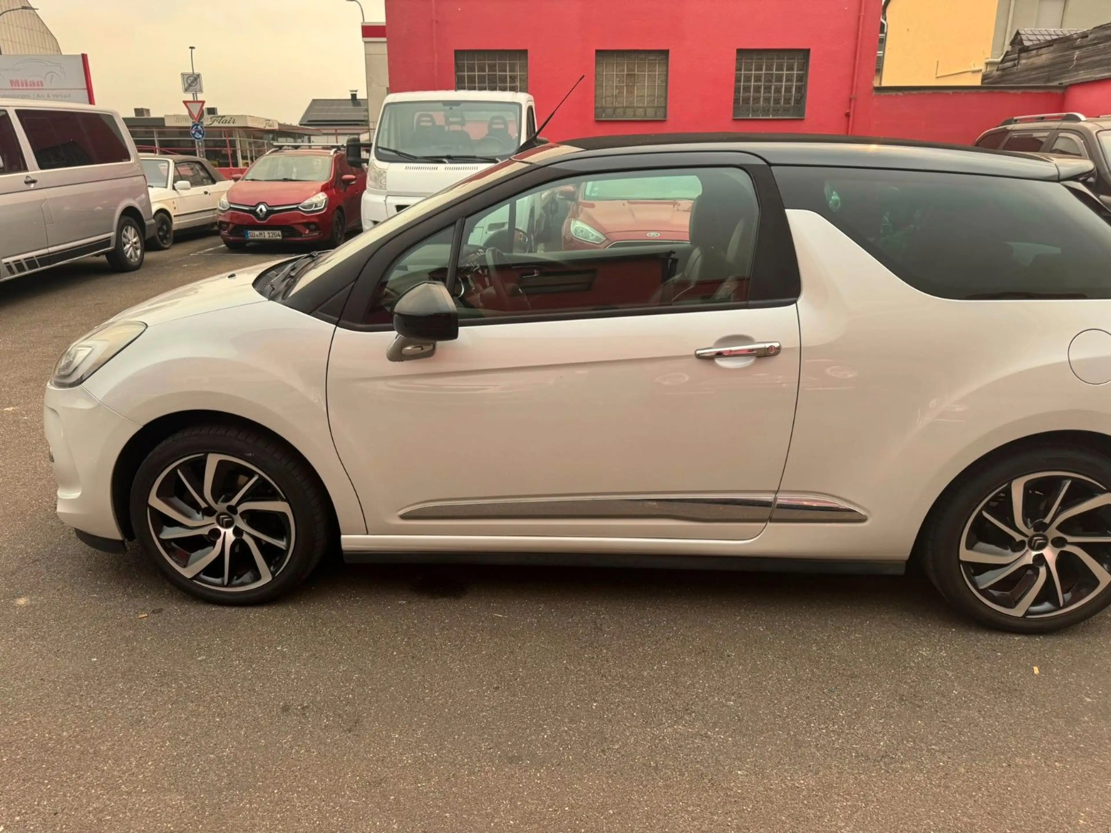 DS Automobiles DS 3 THP 165 Stop&Start SportChic Cabrio — photo 12