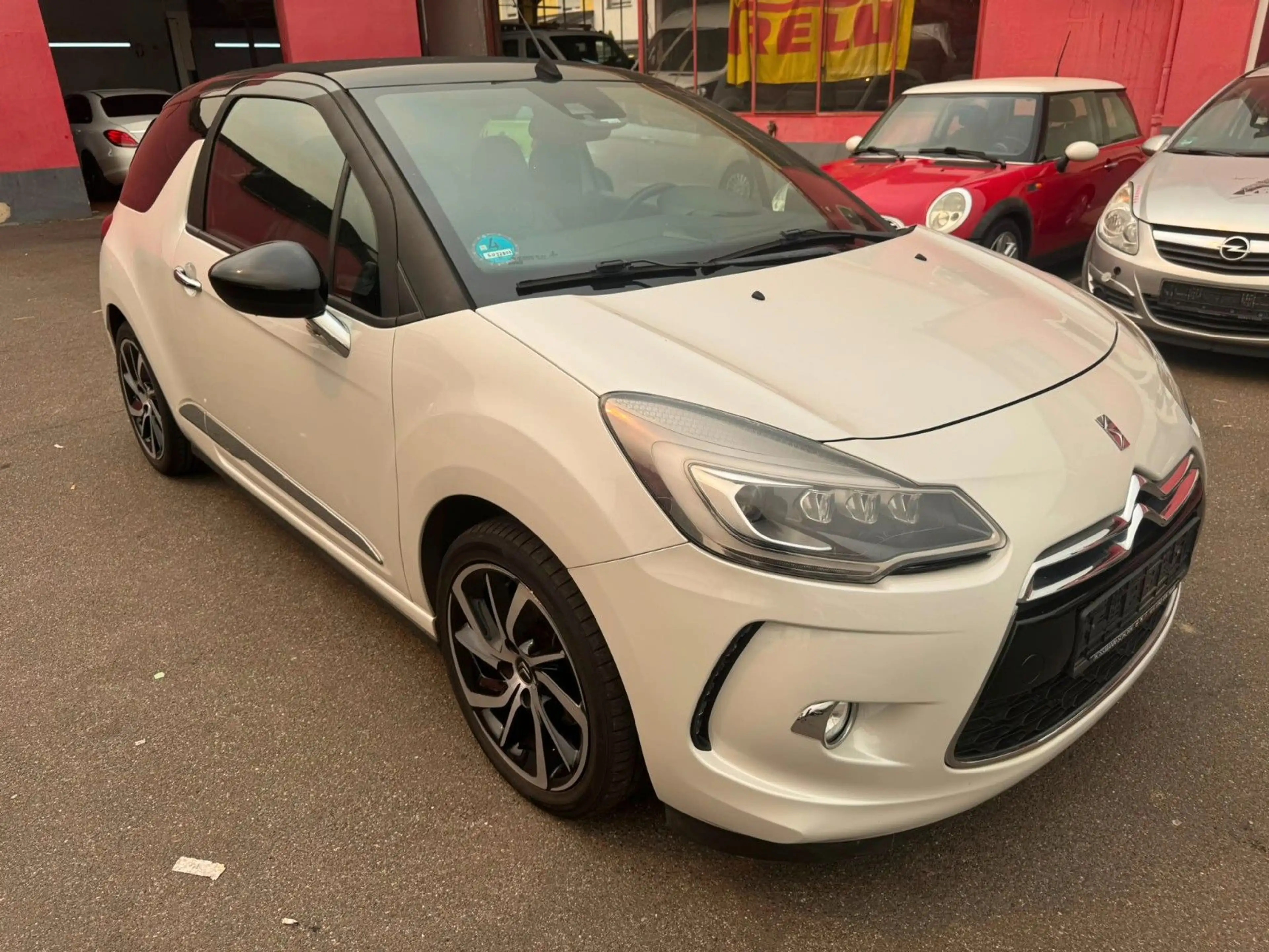 DS Automobiles DS 3 THP 165 Stop&Start SportChic Cabrio — photo 7