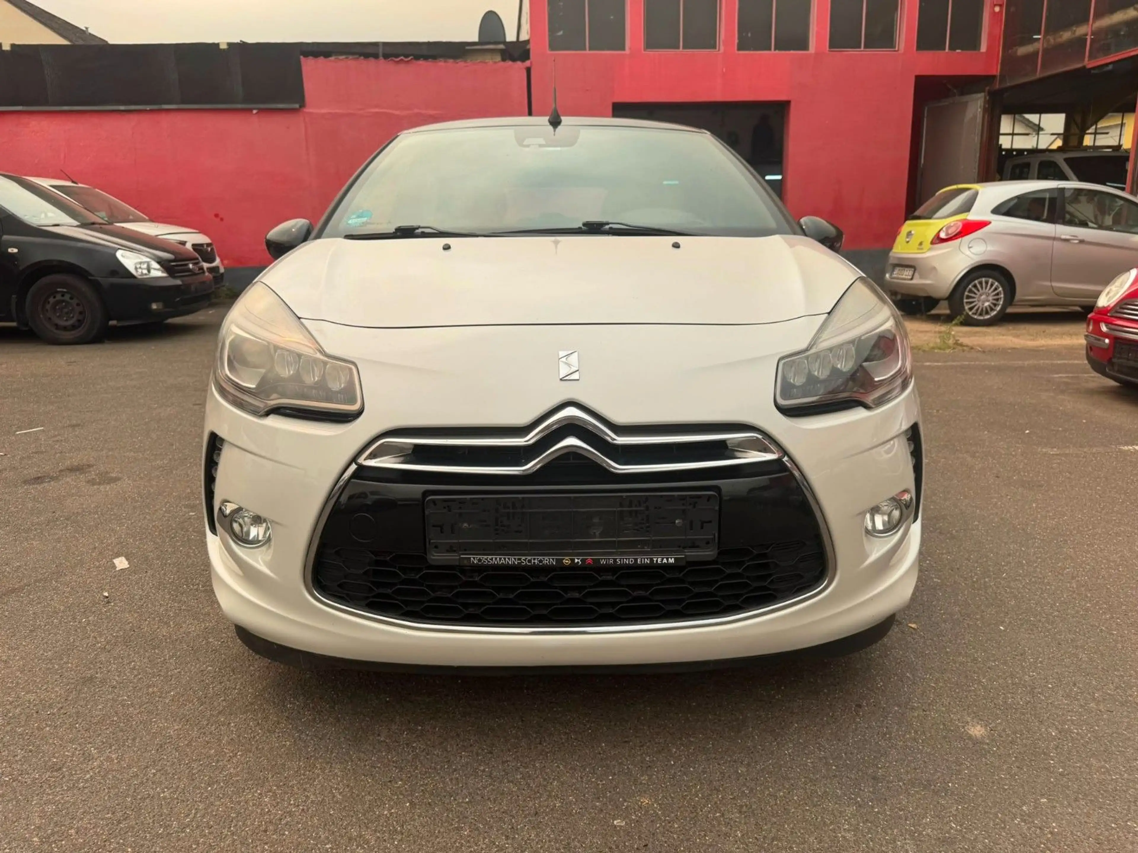 DS Automobiles DS 3 THP 165 Stop&Start SportChic Cabrio — photo 9