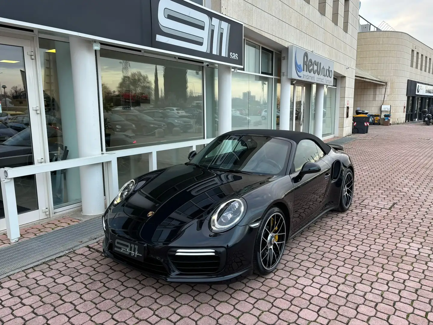 Porsche 911 Cabrio 3.8 Turbo S 580cv auto Nero - 1