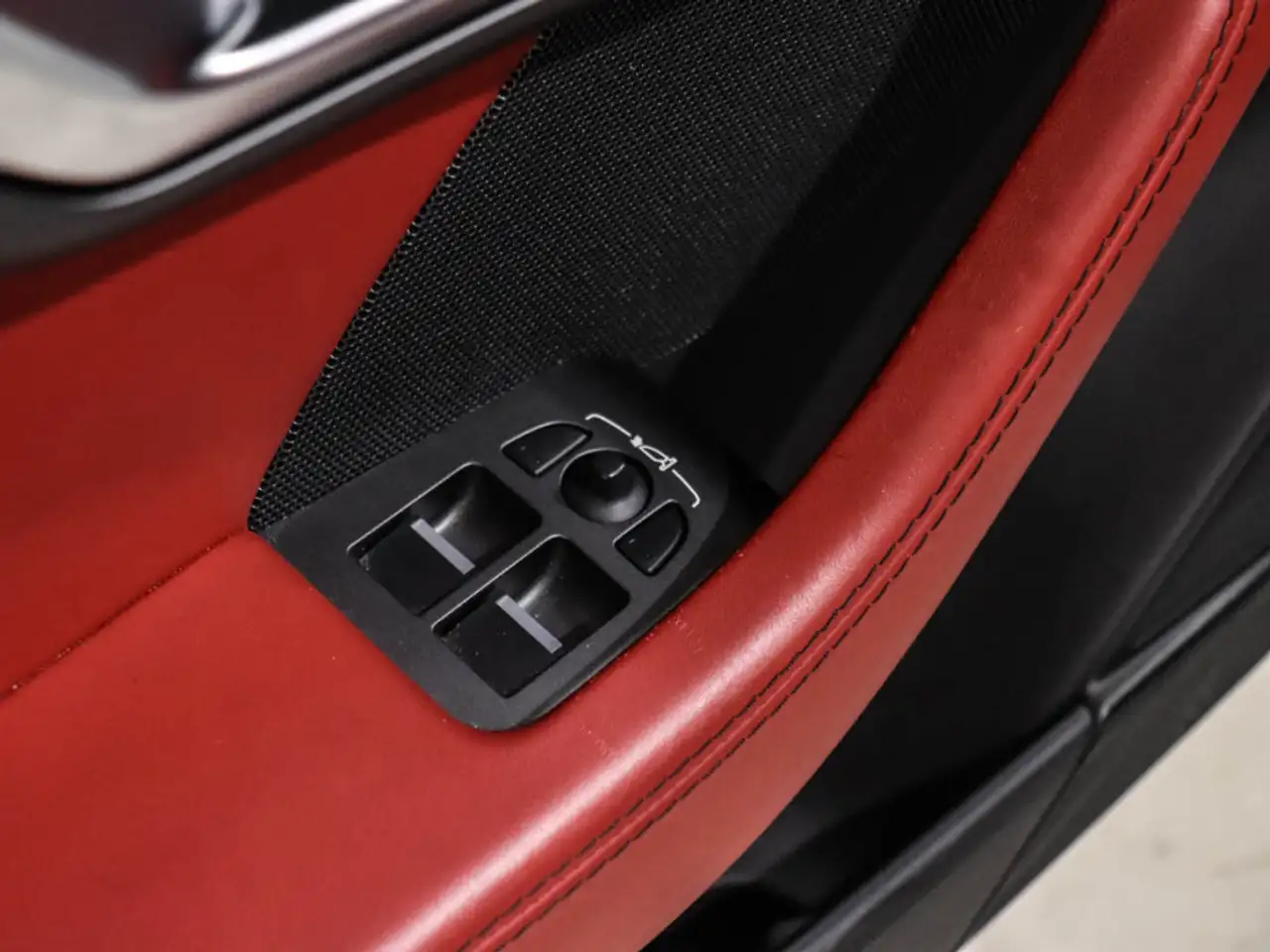 Jaguar F-Type снимка Jaguar F-Type