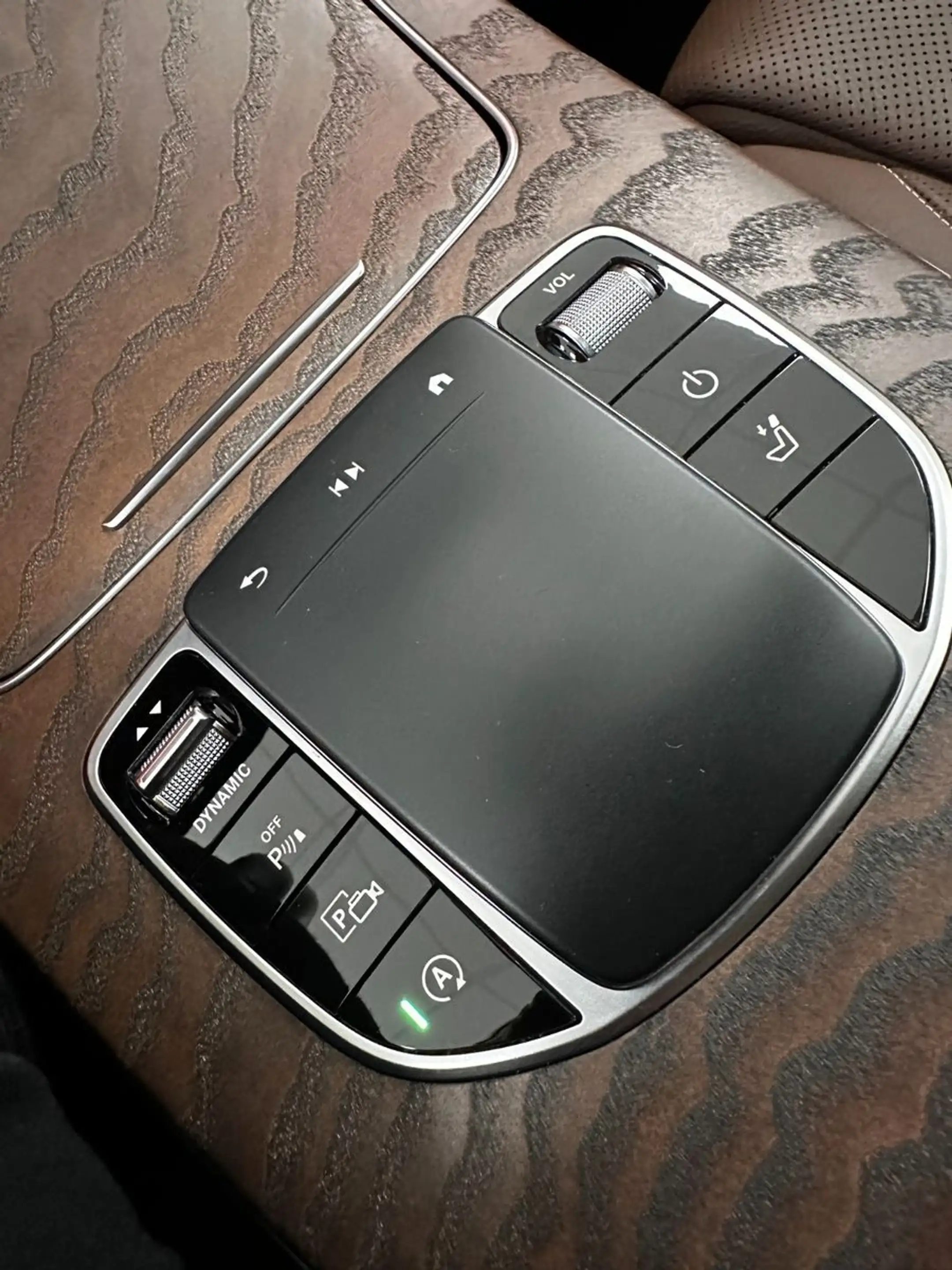 Mercedes-Benz E 400 E-d 4Matic.WIDE.LED.NIGHT.LEDER.360°K.DIST — photo 26